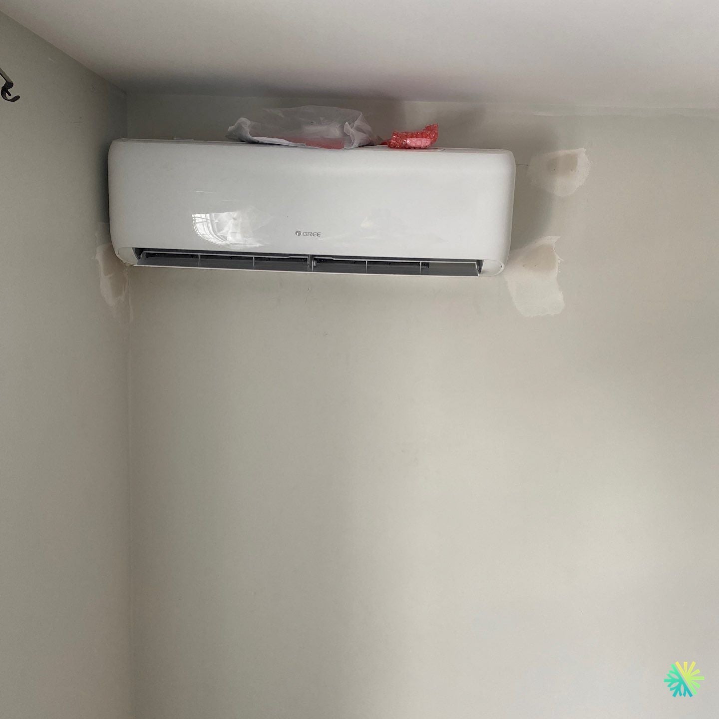 Installation d’une Gree Livo R32 thermopompe murale à Rosemont–La Petite-Patrie (Montréal)