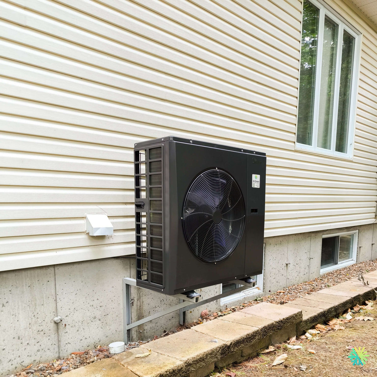 Installation d’une thermopompe centrale MIDEA EVOX G3 3 tonnes à Laval-des-Rapides