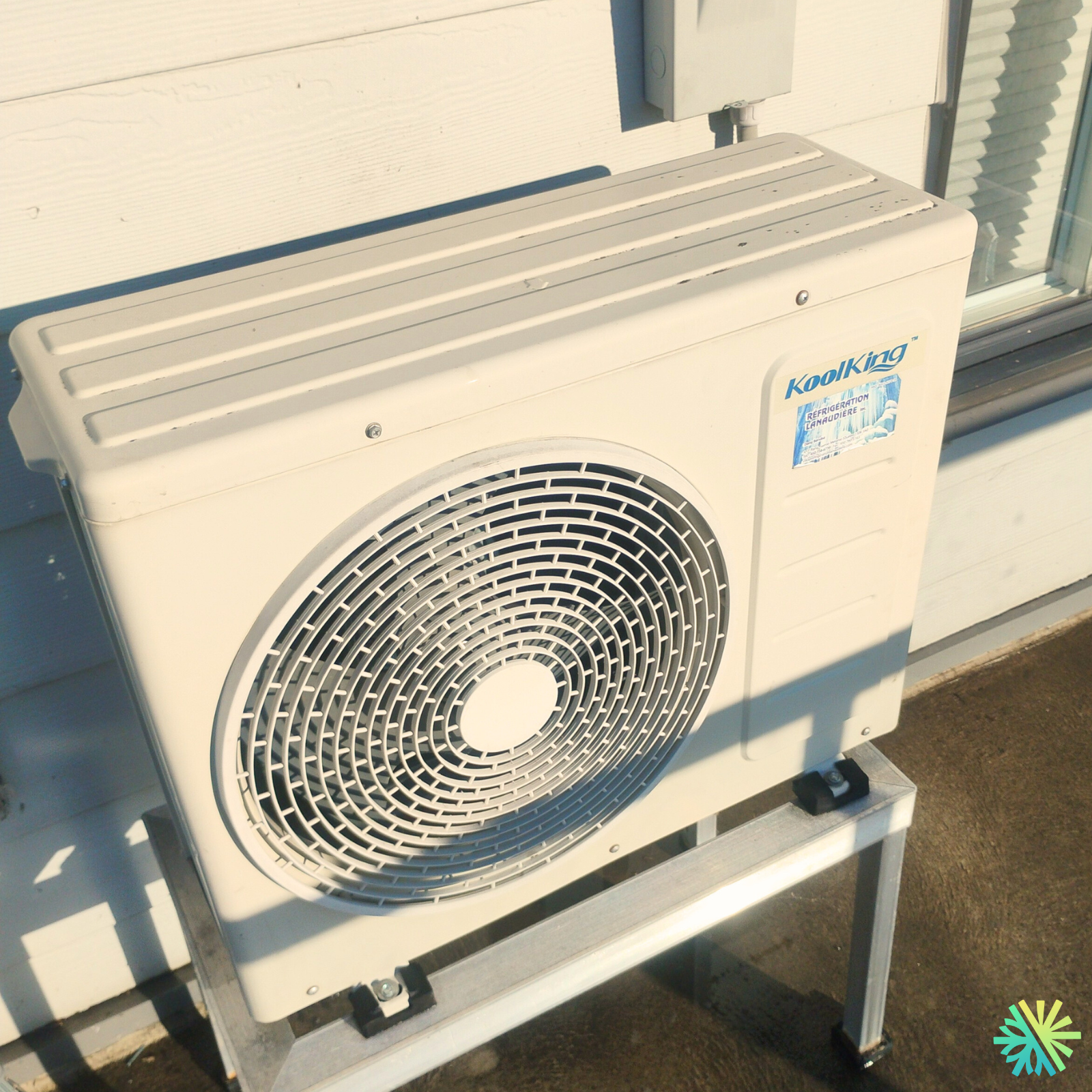 Nettoyage d’une thermopompe murale KoolKing à L’Île-des-Sœurs (Montréal) : performance, silence et air plus sain