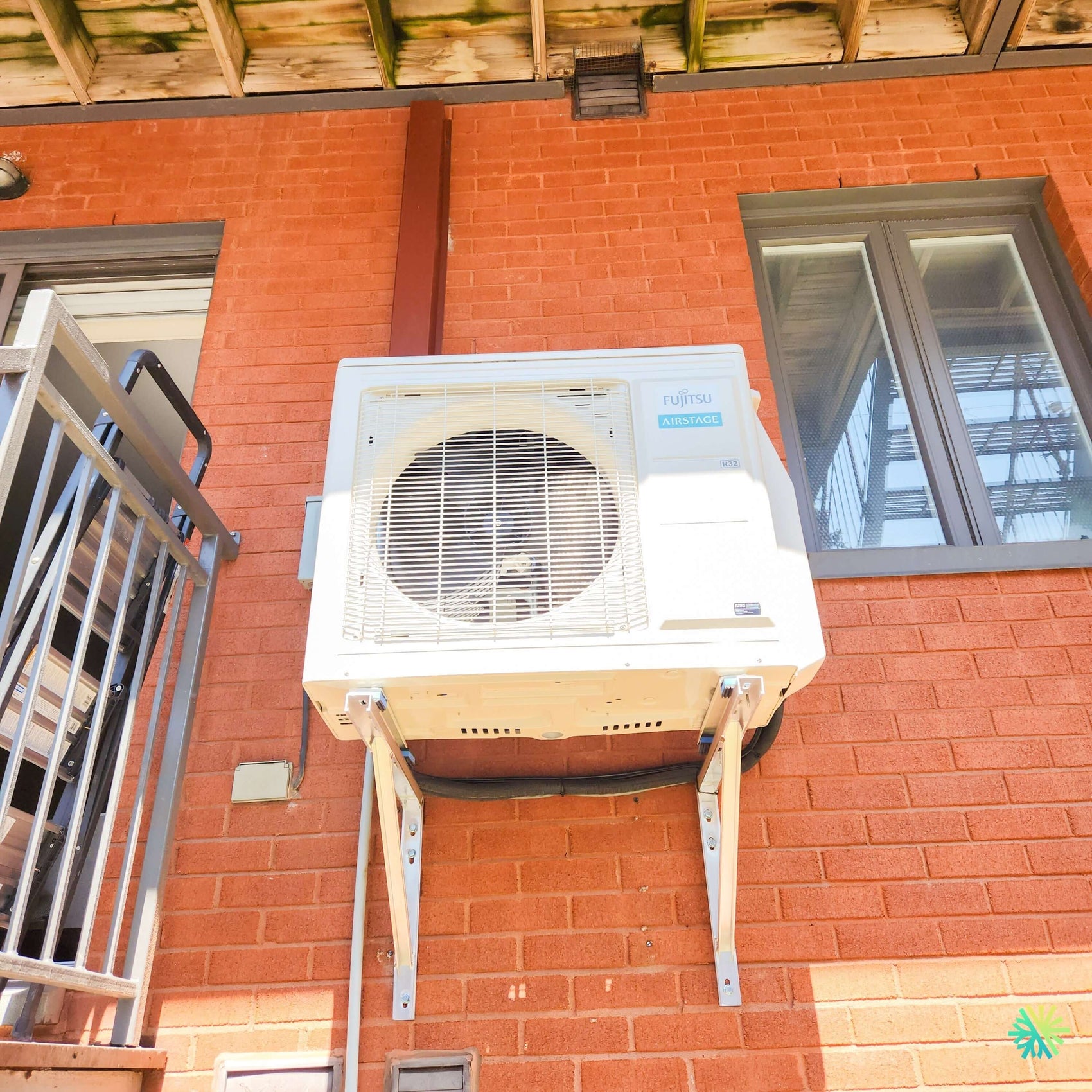 Installation d’une thermopompe murale Fujitsu AIRSTAGE Altair 700 à L’Île-Cadieux, en Montérégie