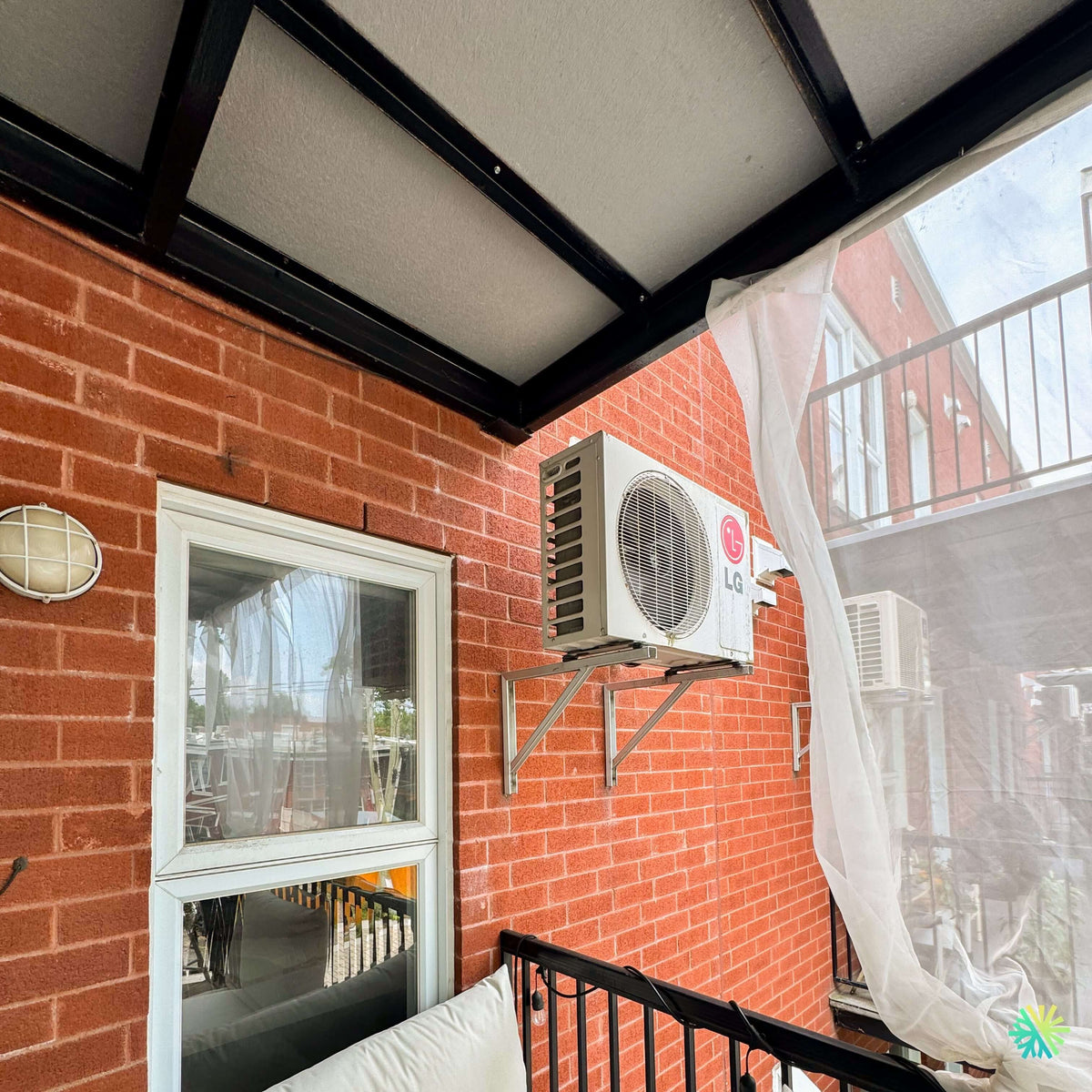 Réparation d’une thermopompe murale LG sur la Rive Nord