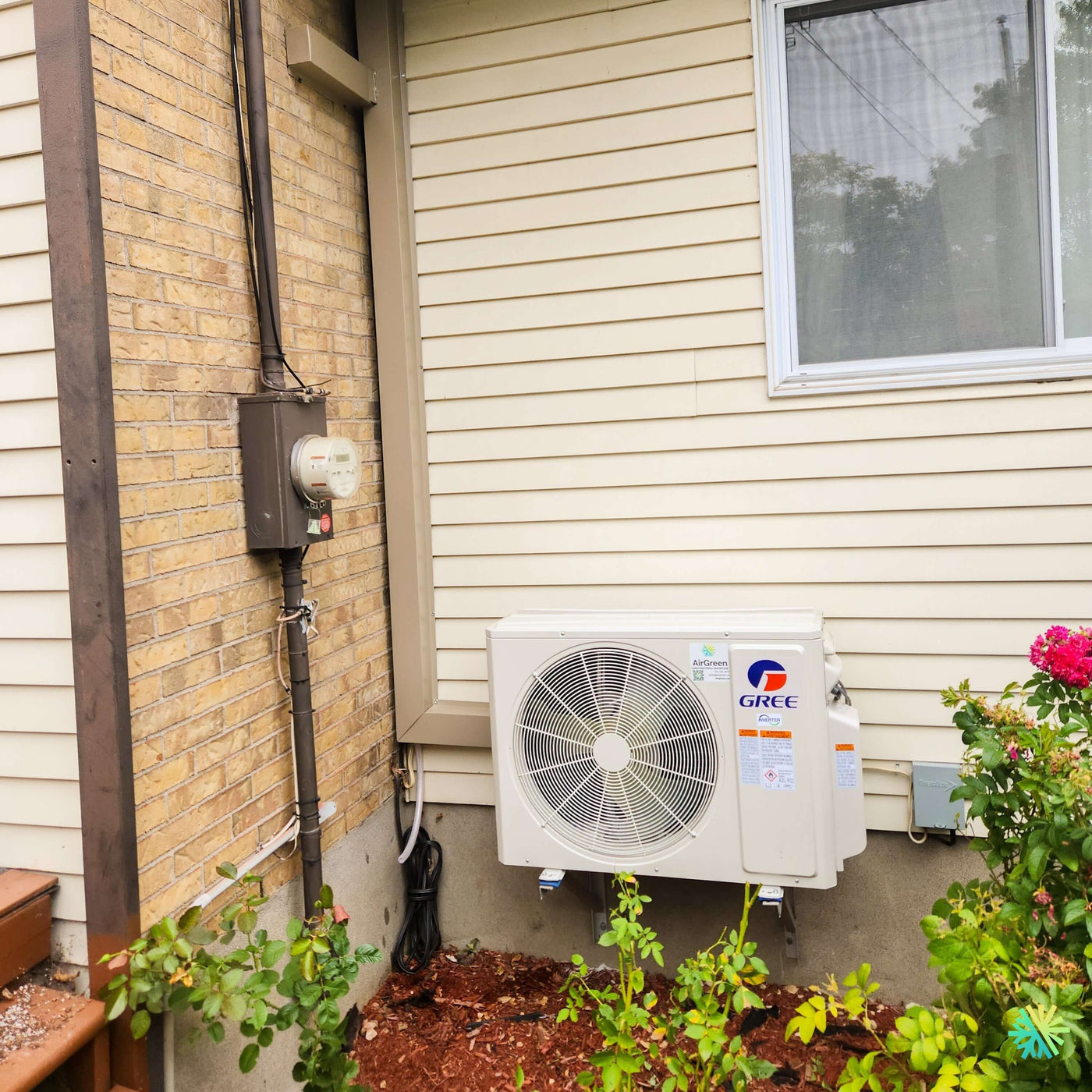 Installation d’une thermopompe murale GREE VITA R32 à Villeray–Saint-Michel–Parc-Extension, Montréal – Mini Split climatiseur et chauffage résidentiel