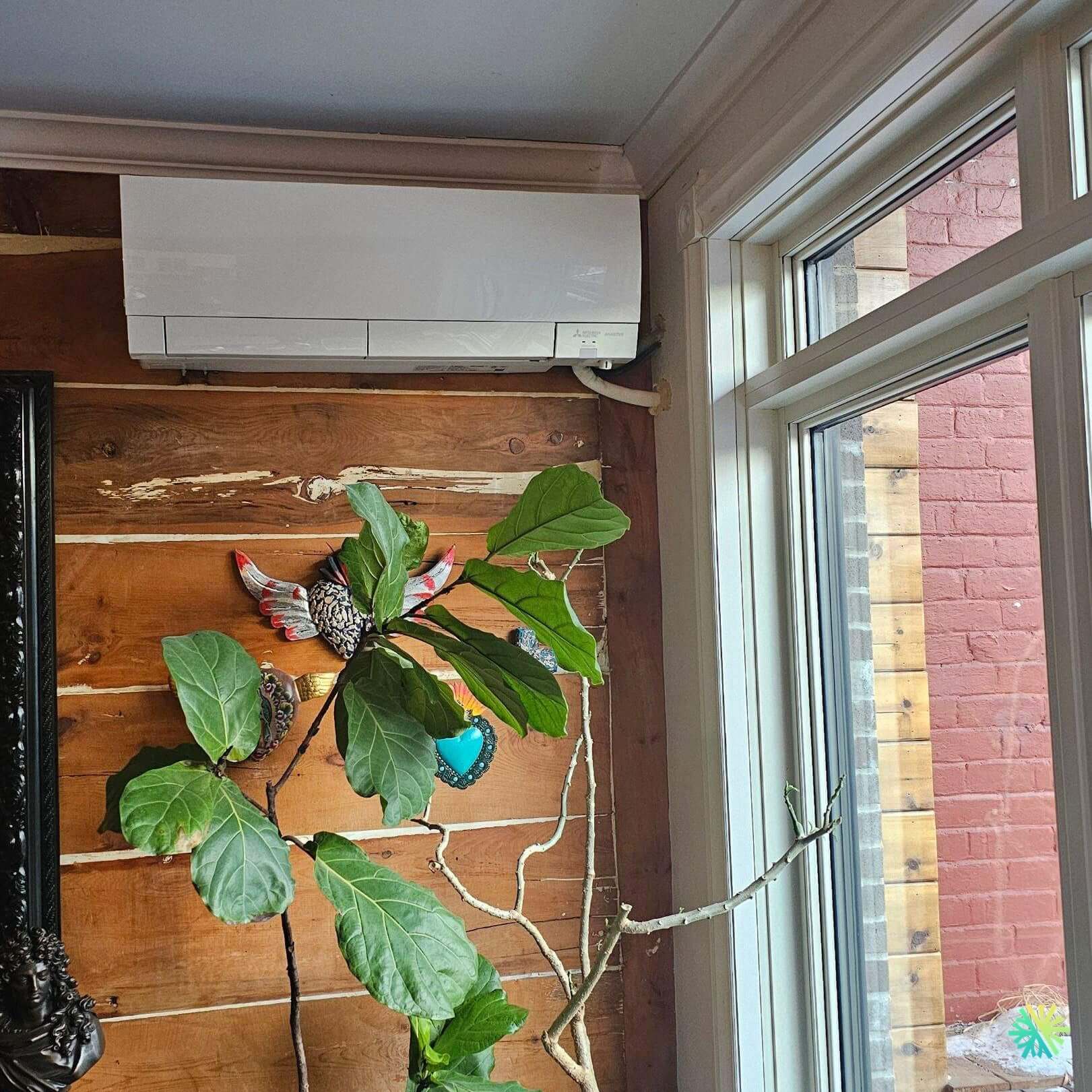 Installation d’une Mitsubishi Electric MSZ thermopompe murale à Plateau-Mont-Royal