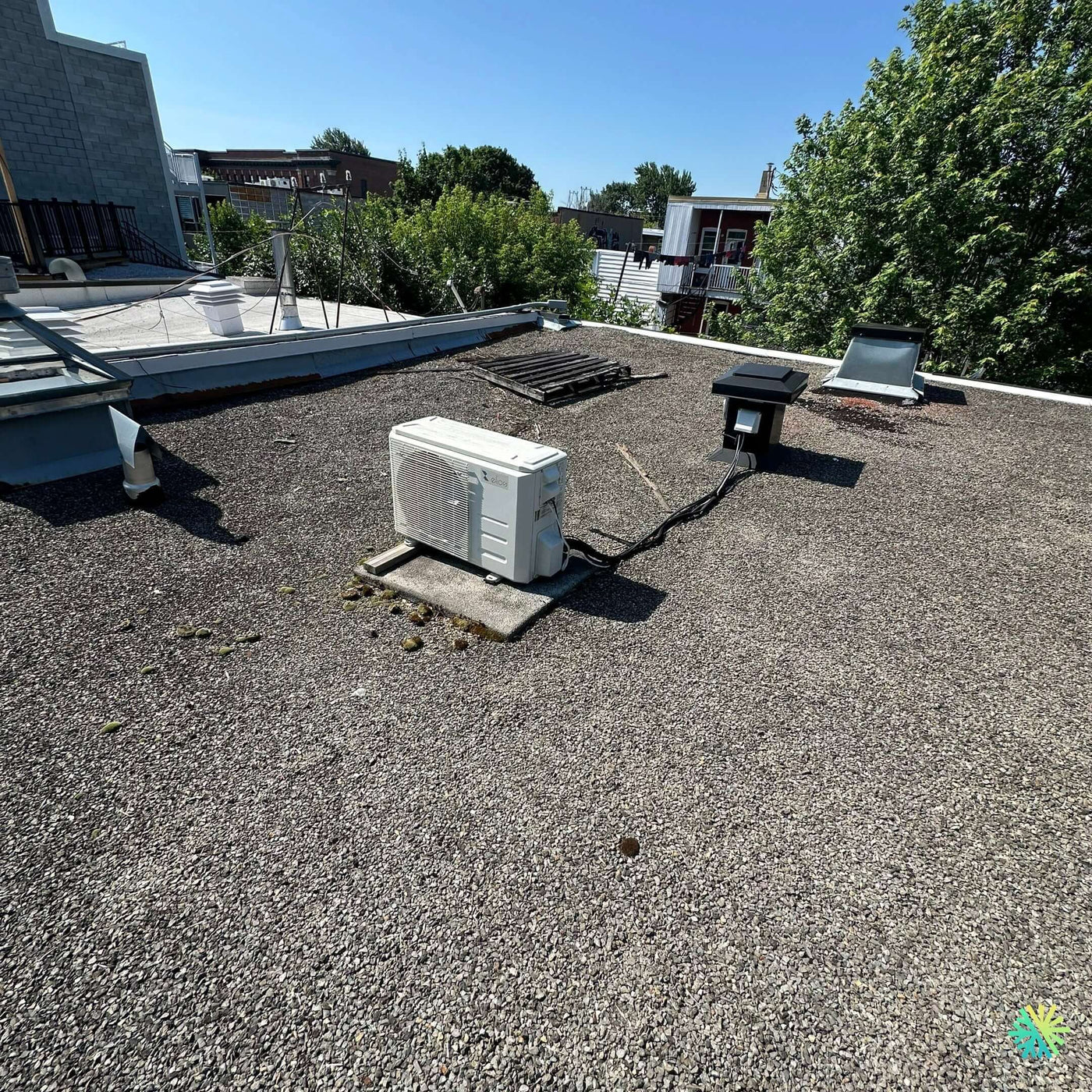 Réparation d’une thermopompe murale Midea à Rosemère