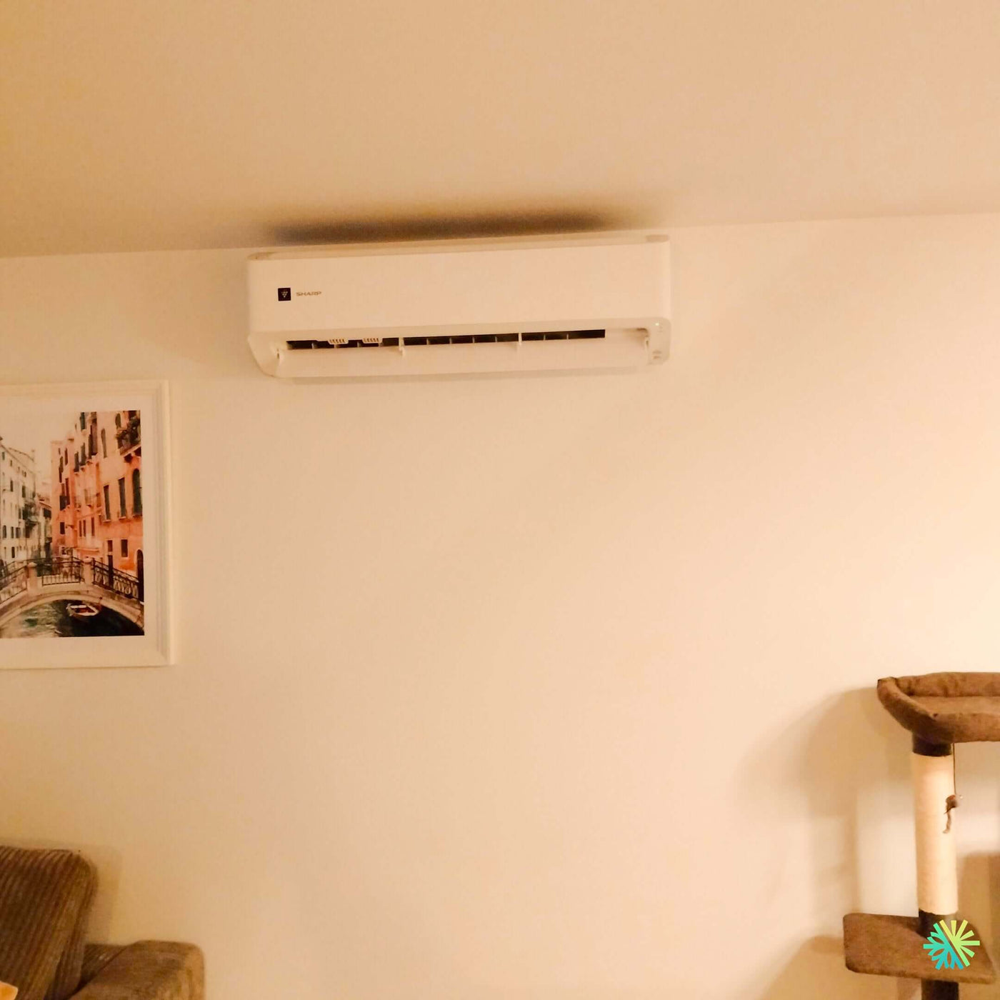 Installation d’une thermopompe murale SHARP ZU1 12 000 BTU dans le West Island (Montréal)