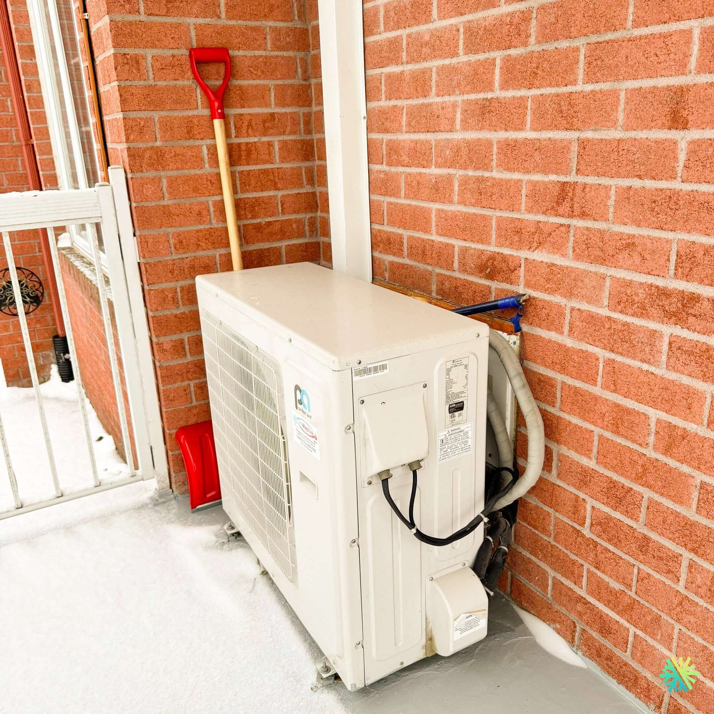 Service de réparation d'une thermopompe murale PerfectAir à Delson