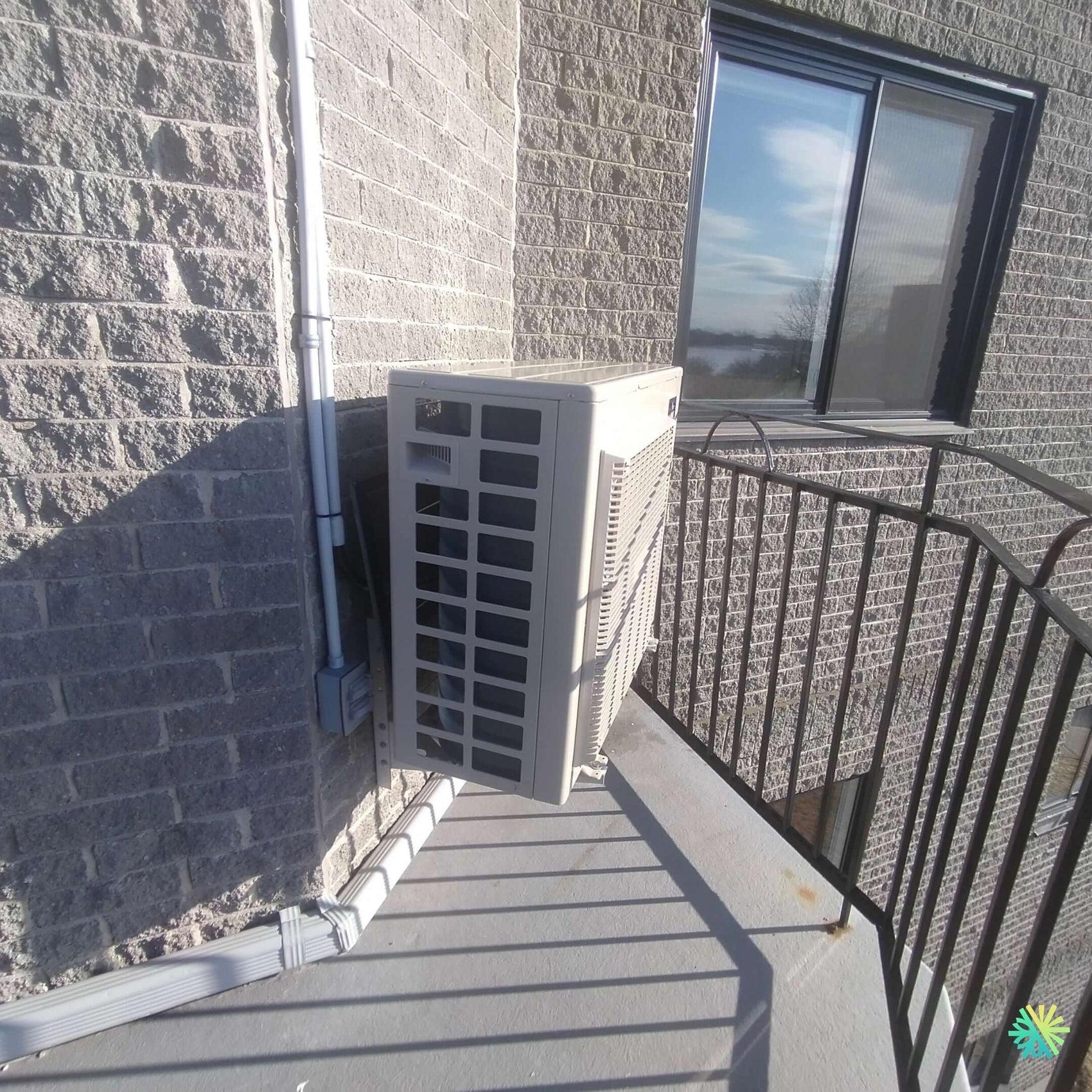 Installation d’une Gree Flexx R32 thermopompe centrale à Laval-des-Rapides