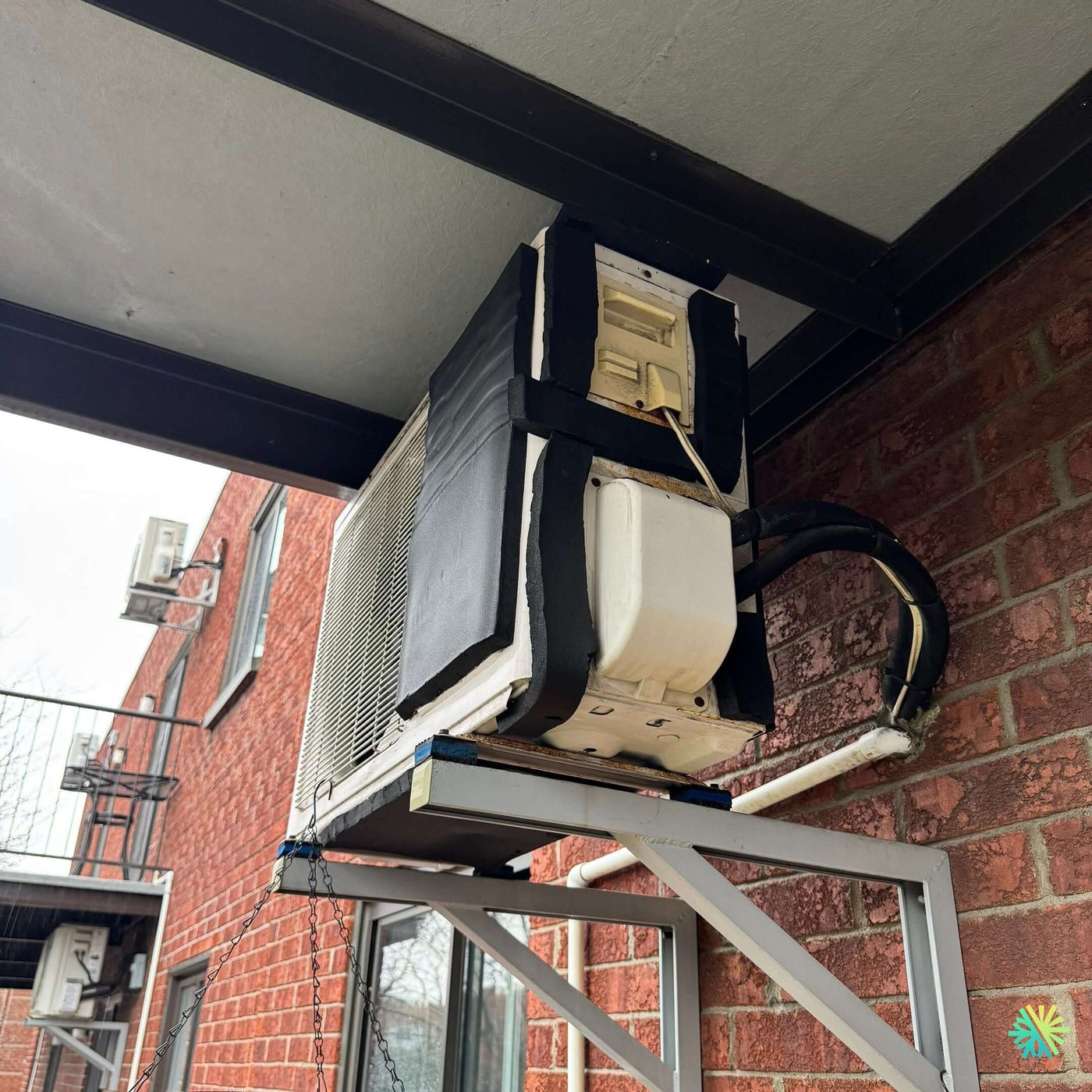 Réparation d’un climatiseur mural Sharp à Rosemont–La Petite-Patrie