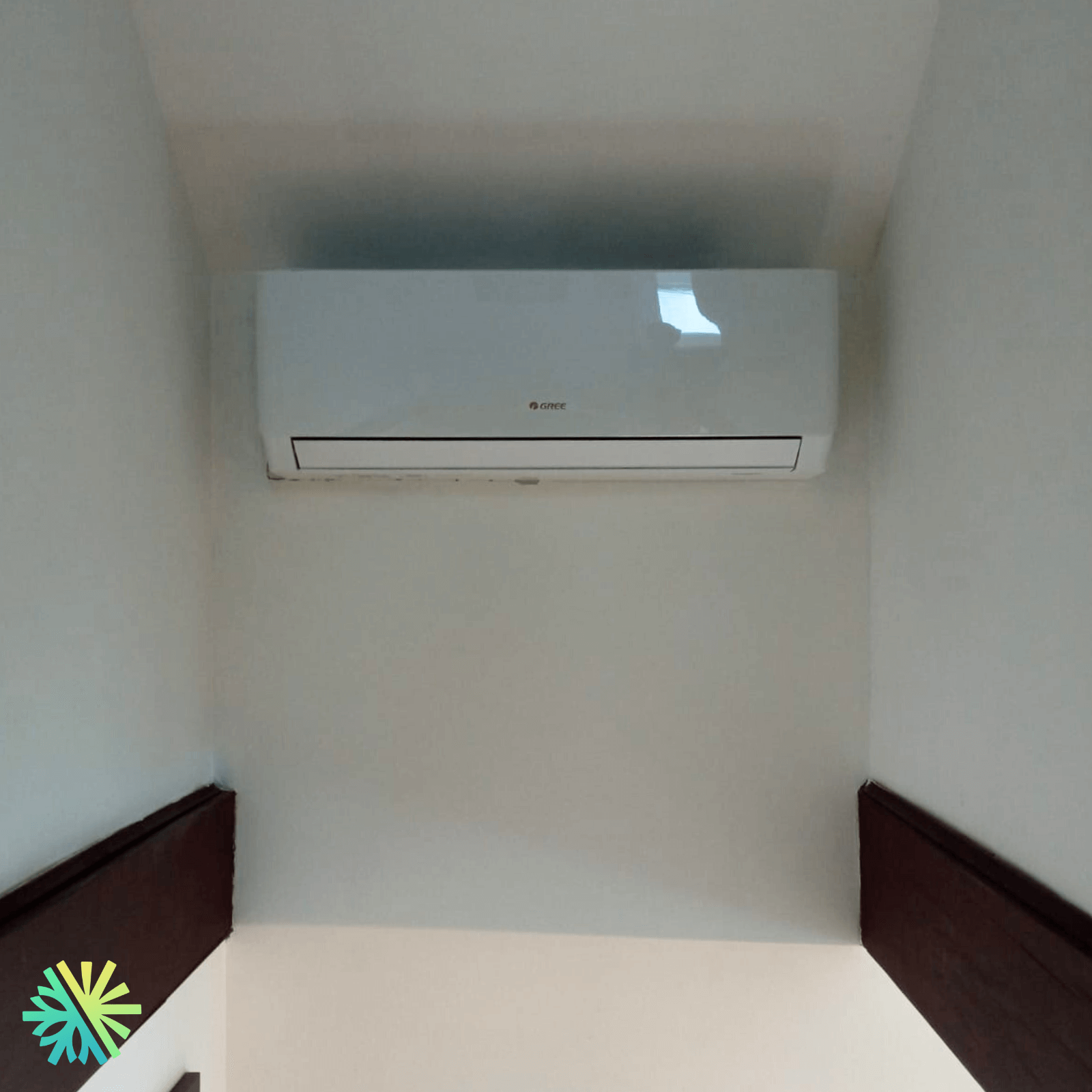 Installation d’une thermopompe murale Mini Split Gree Crossover 12 000 BTU à Deux-Montagnes