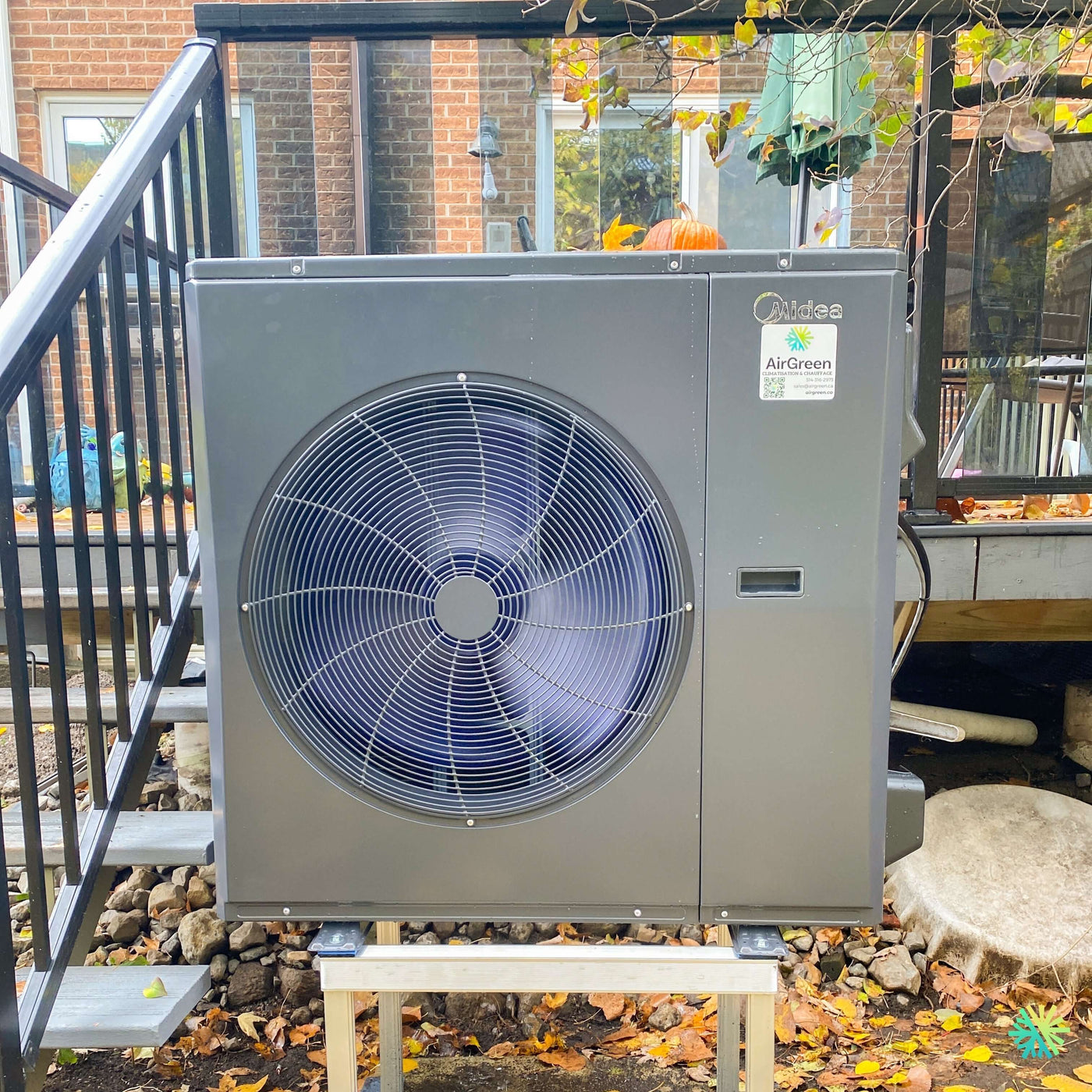 Installation d’une thermopompe centrale MIDEA EVOX G3 3 tonnes à Saint-Léonard