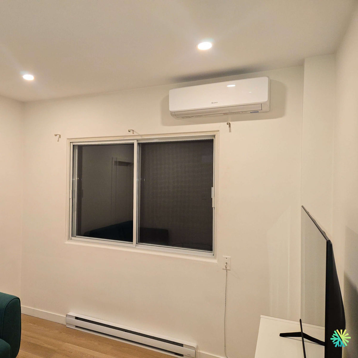 Installation d’une thermopompe murale GREE LIVO R32 à Varennes – climatiseur mini split résidentiel par AirGreen