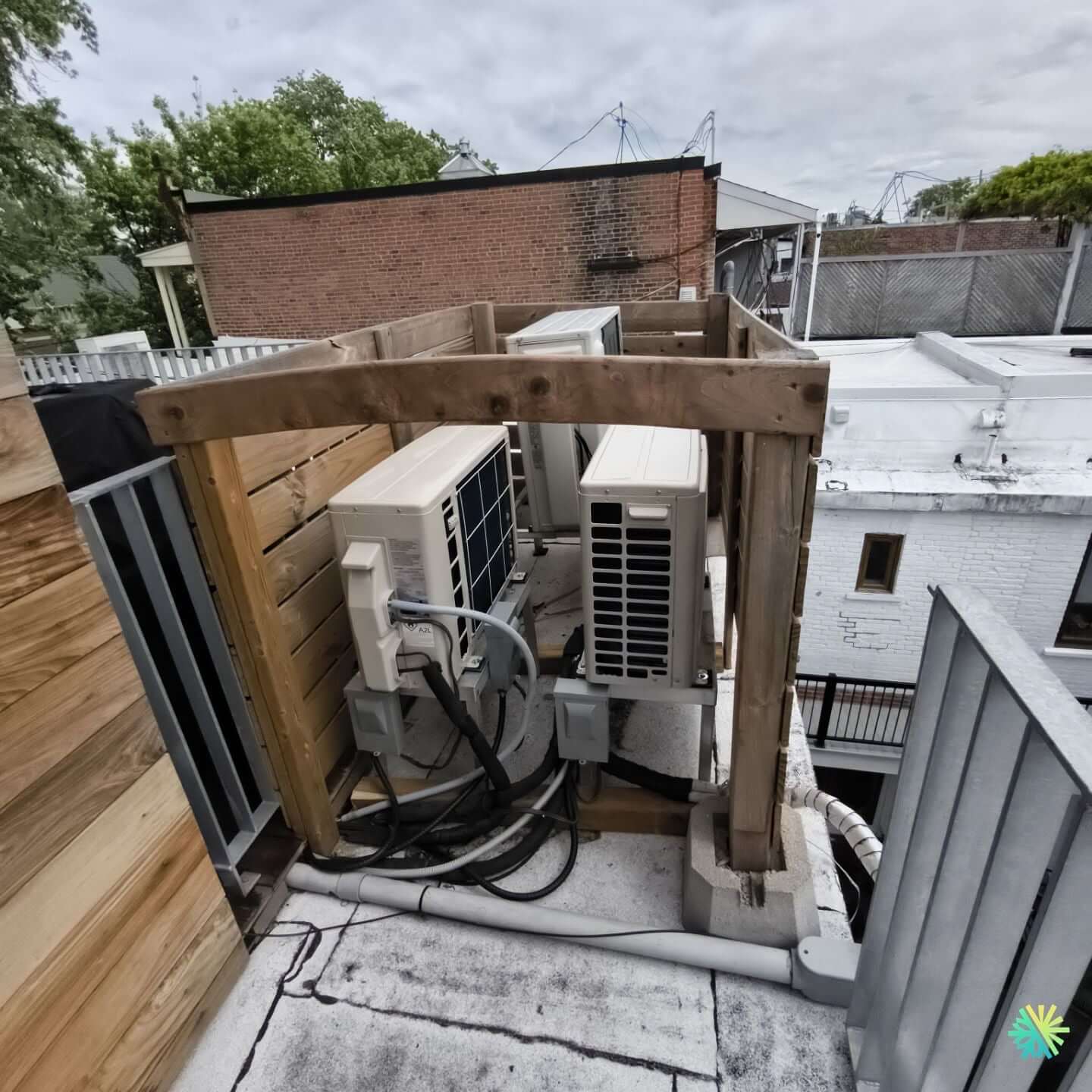 Installation d’une Gree (gamme R-32) thermopompe murale au Plateau-Mont-Royal