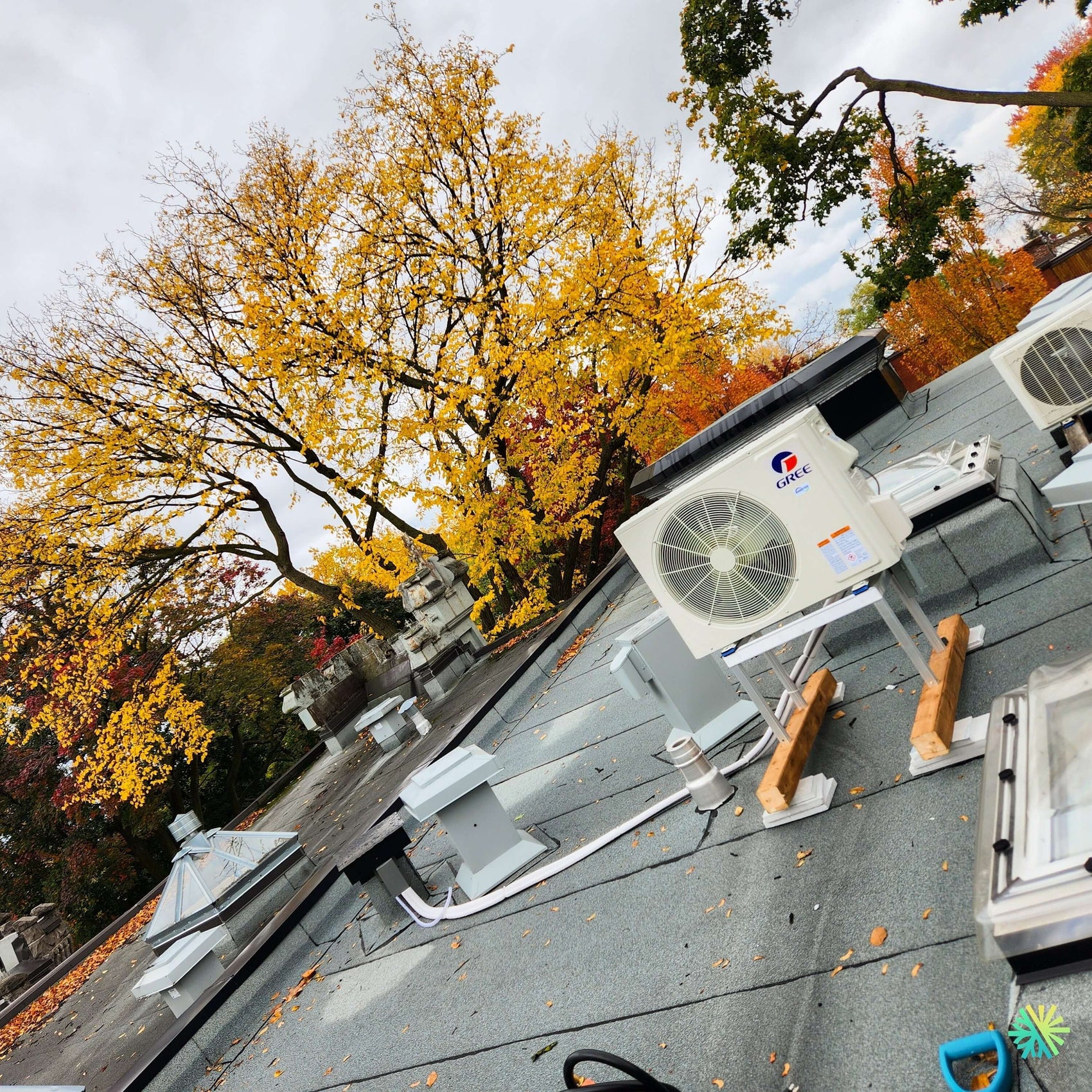 Installation d’une GREE FREE MATCH R32 Thermopompe DoubleZone 2-Zones 2-Têtes à Dollard-des-Ormeaux