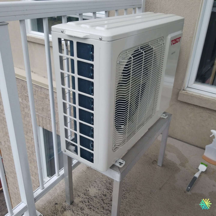 Installation d’une thermopompe murale Tosot à Chomedey, Laval