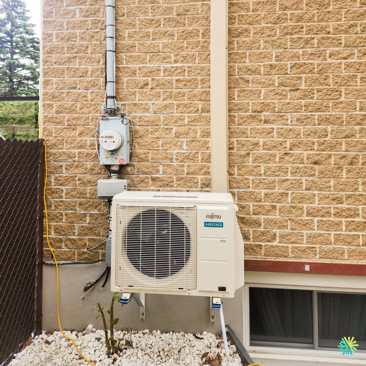 Installation d’une thermopompe murale FUJITSU AIRSTAGE ORION XLTH+ R32 à Beloeil, sur la Rive-Sud de Montréal
