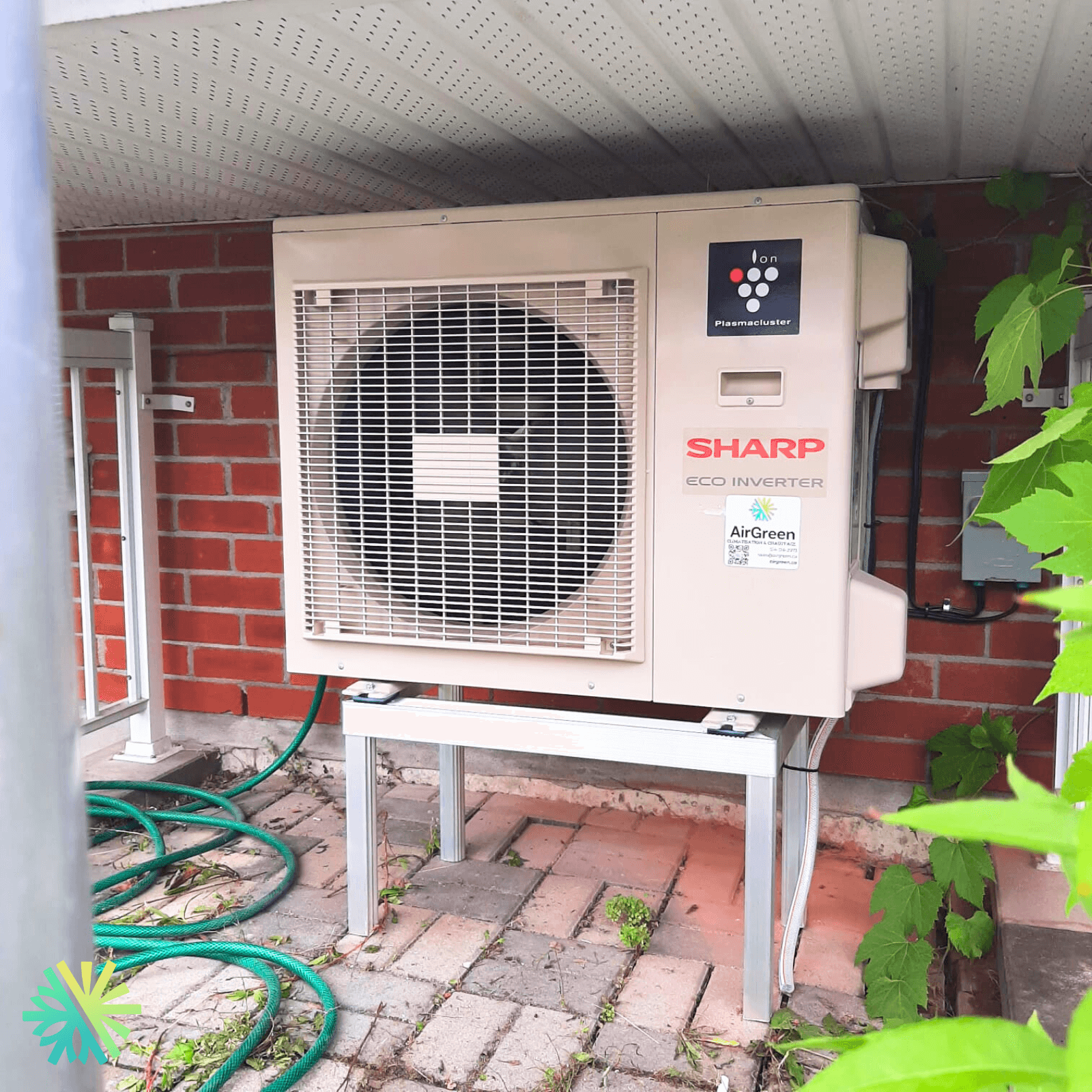 Installation d’une Thermopompe Murale Sharp ZU1 24 000 BTU à Côte-des-Neiges, Montréal