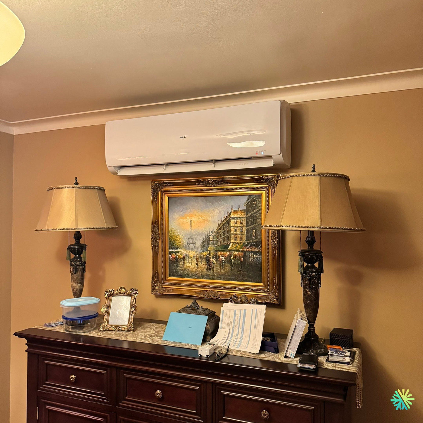 Installation d’une Midea Série Murale thermopompe murale à Côte-des-Neiges–Notre-Dame-de-Grâce