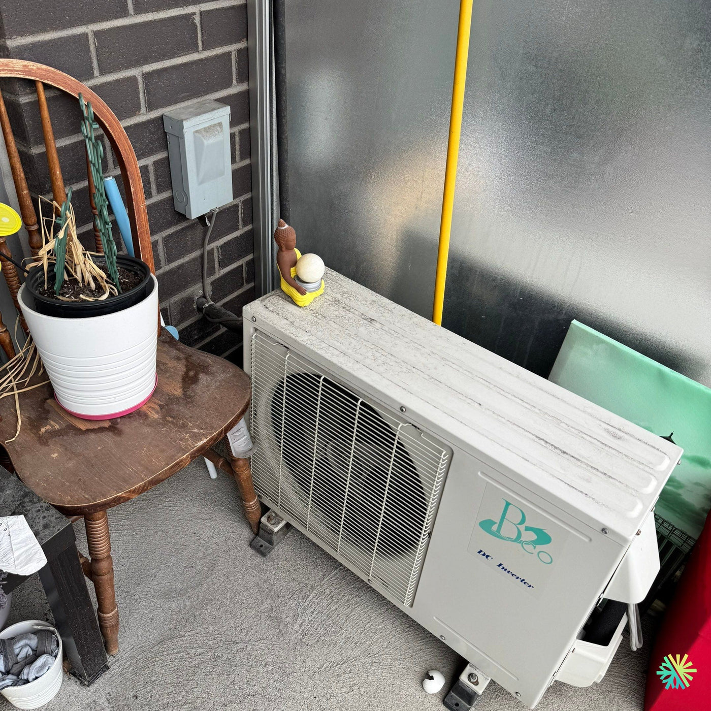 Appel de service pour une thermopompe murale BÉco à Saint-Lambert