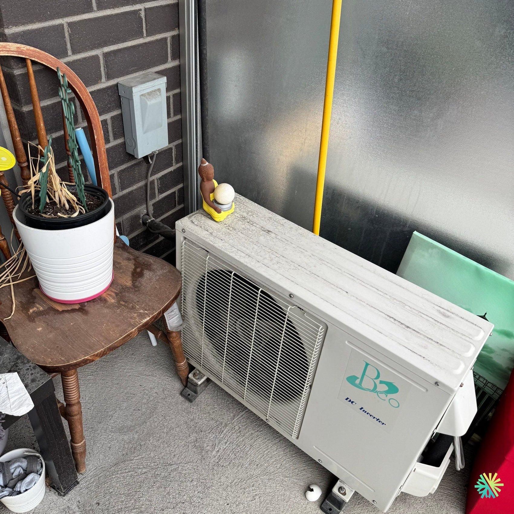 Appel de service pour une thermopompe murale BÉco à Saint-Lambert