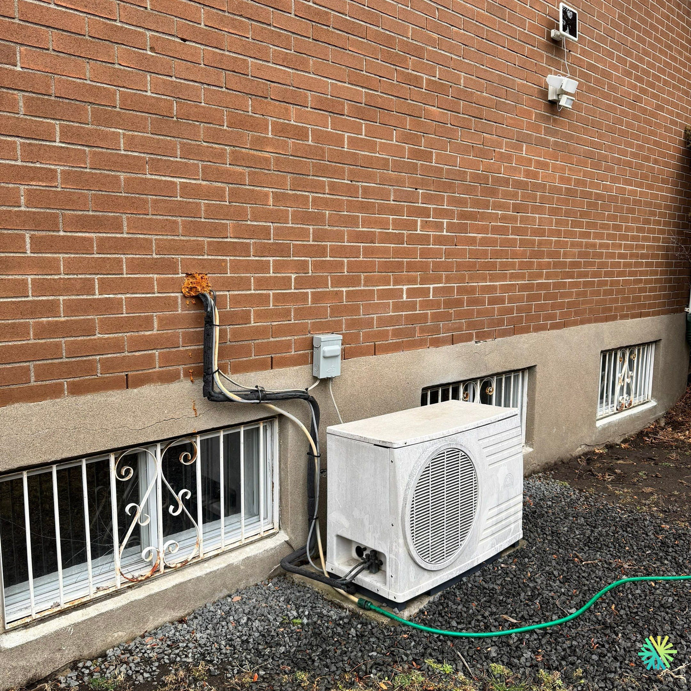 Nettoyage d’une thermopompe centrale à Sainte-Thérèse