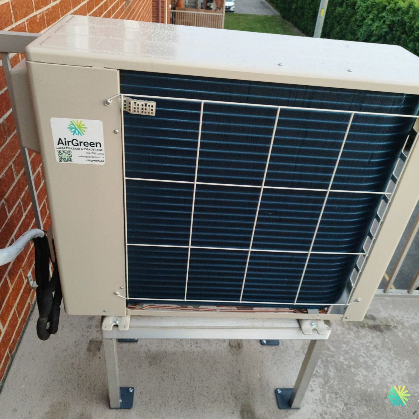 Installation d’une thermopompe centrale Gree à Duvernay, Laval