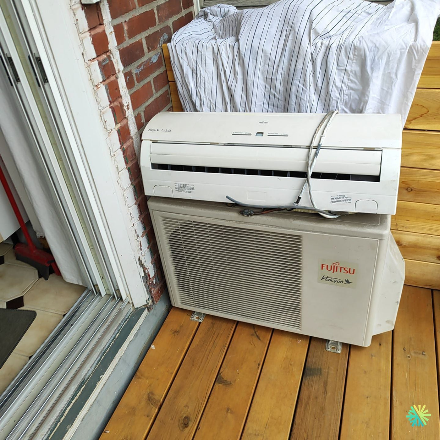 Réparation d’une thermopompe murale Fujitsu à Longueuil