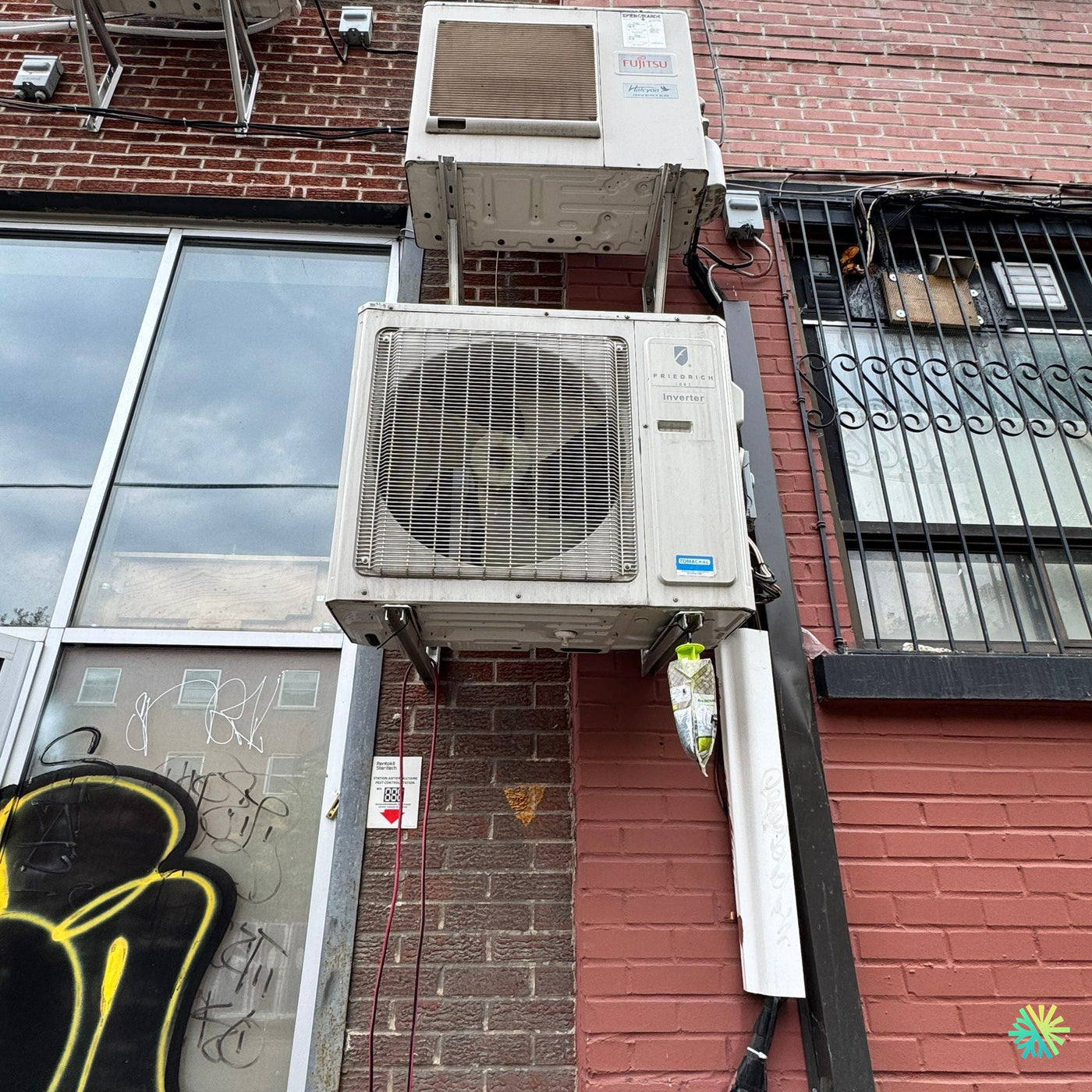 Nettoyage d’une thermopompe murale Daikin à Rosemont–La Petite-Patrie