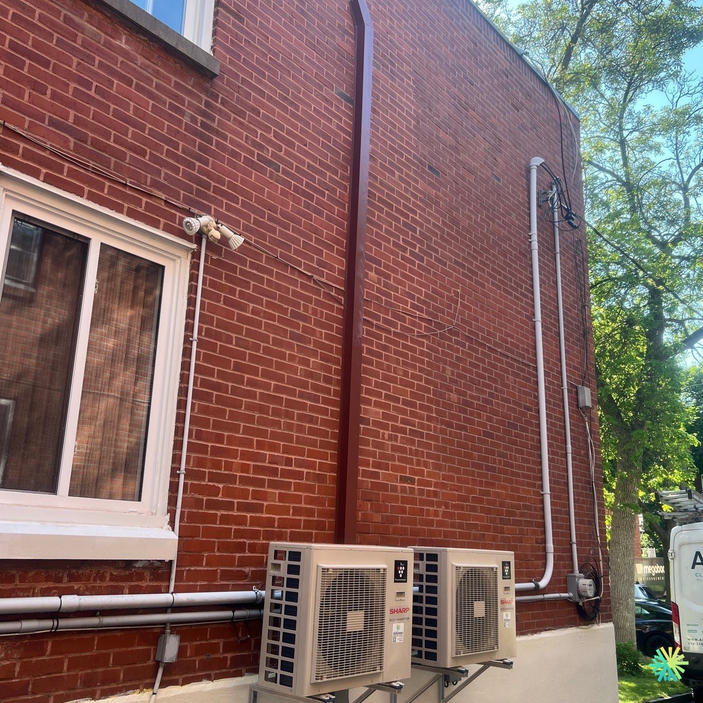 Installation d’une Sharp (série R-32) thermopompe murale à Rosemont–La Petite-Patrie