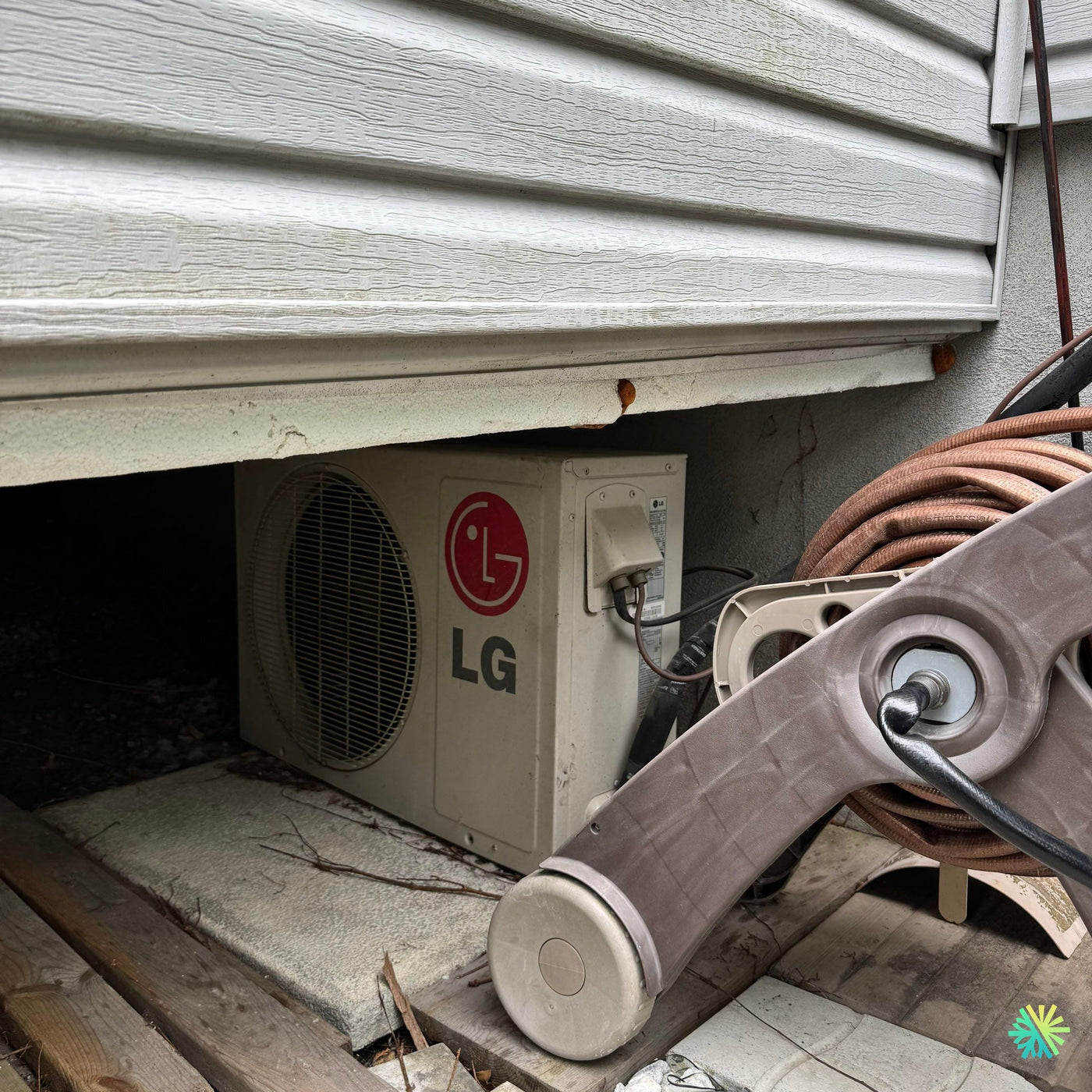Réparation d’une thermopompe murale LG à Sainte-Julie
