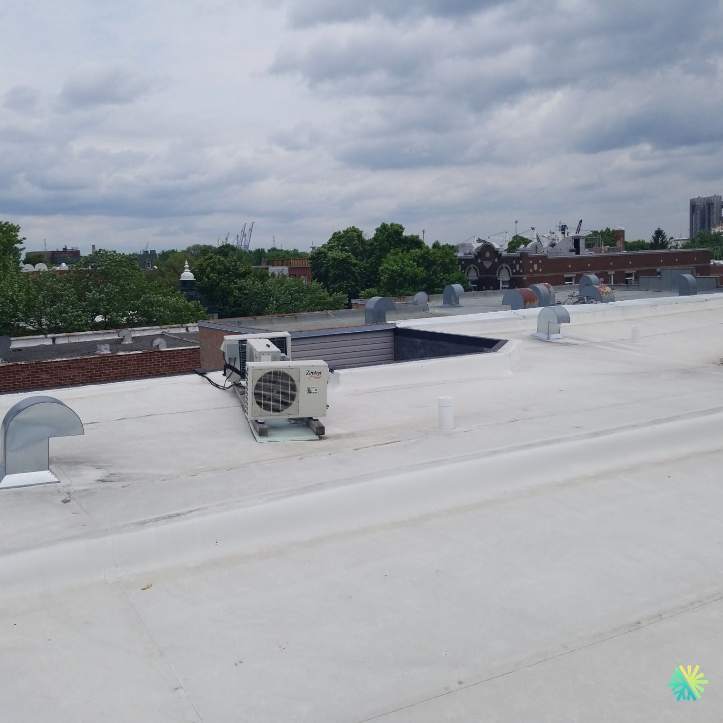 Réparation d’un système CVAC Zephyr sur toit plat à Saint-Laurent