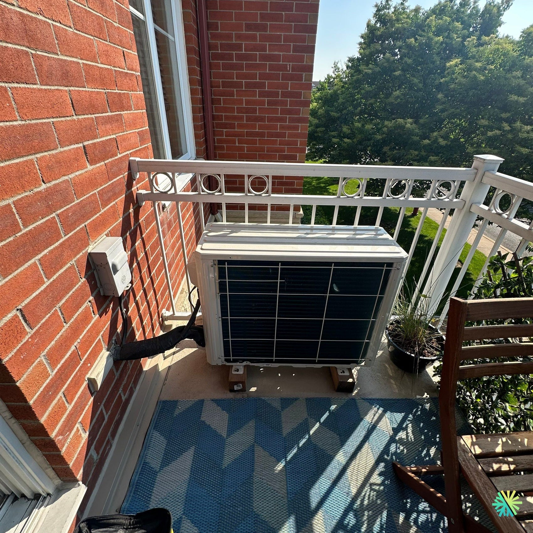 Réparation d’une thermopompe murale Midea à Beaconsfield