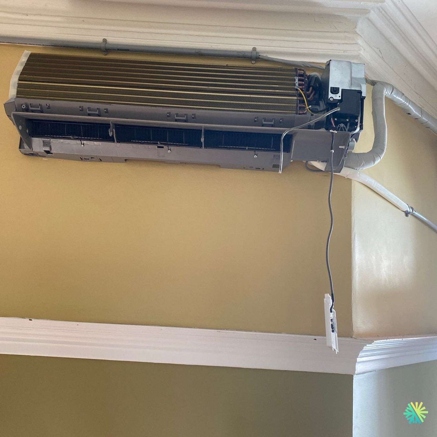 Réparation d’un climatiseur mural Zephyr à Côte-des-Neiges