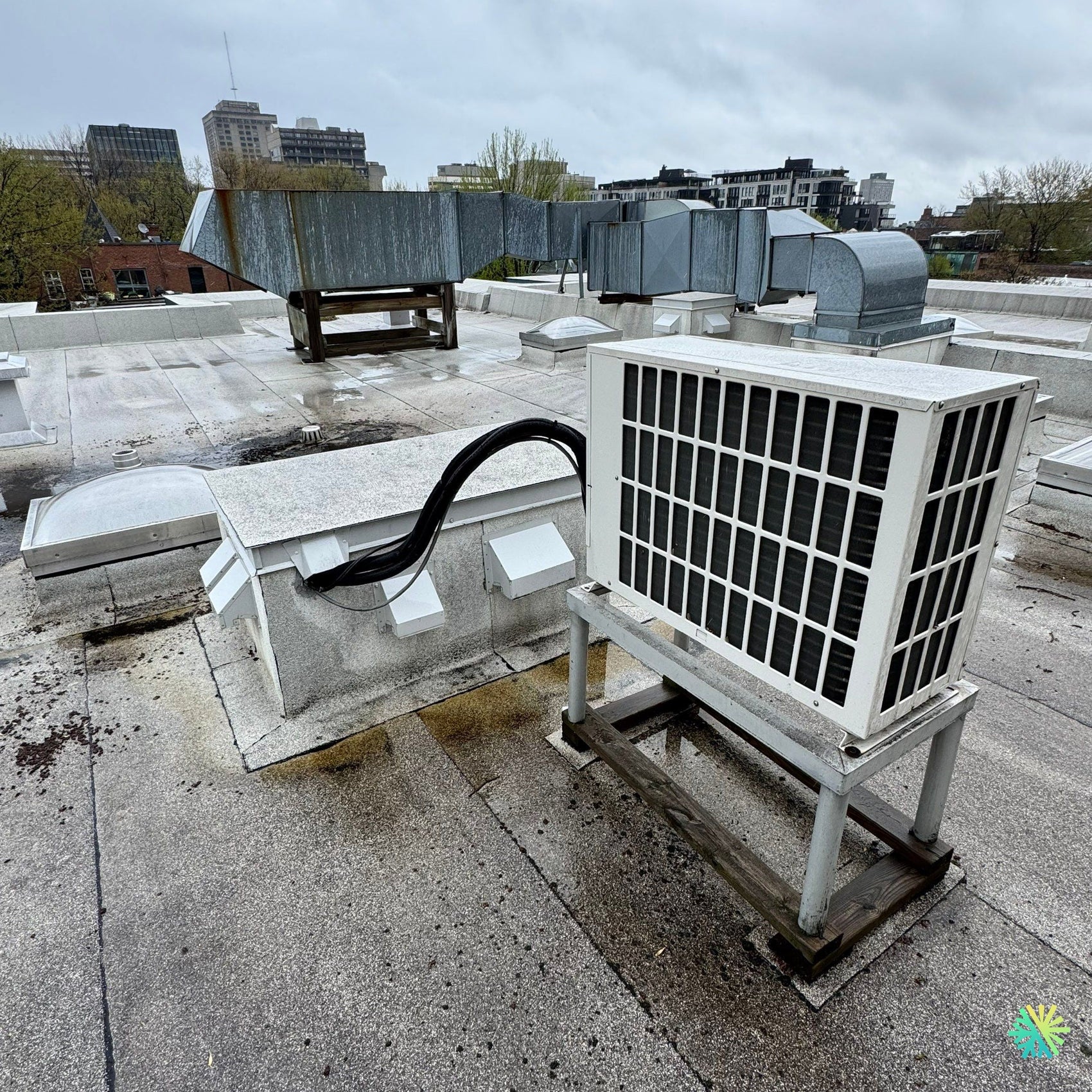 Réparation d’une thermopompe centrale Zephyr à Rosemont–La Petite-Patrie