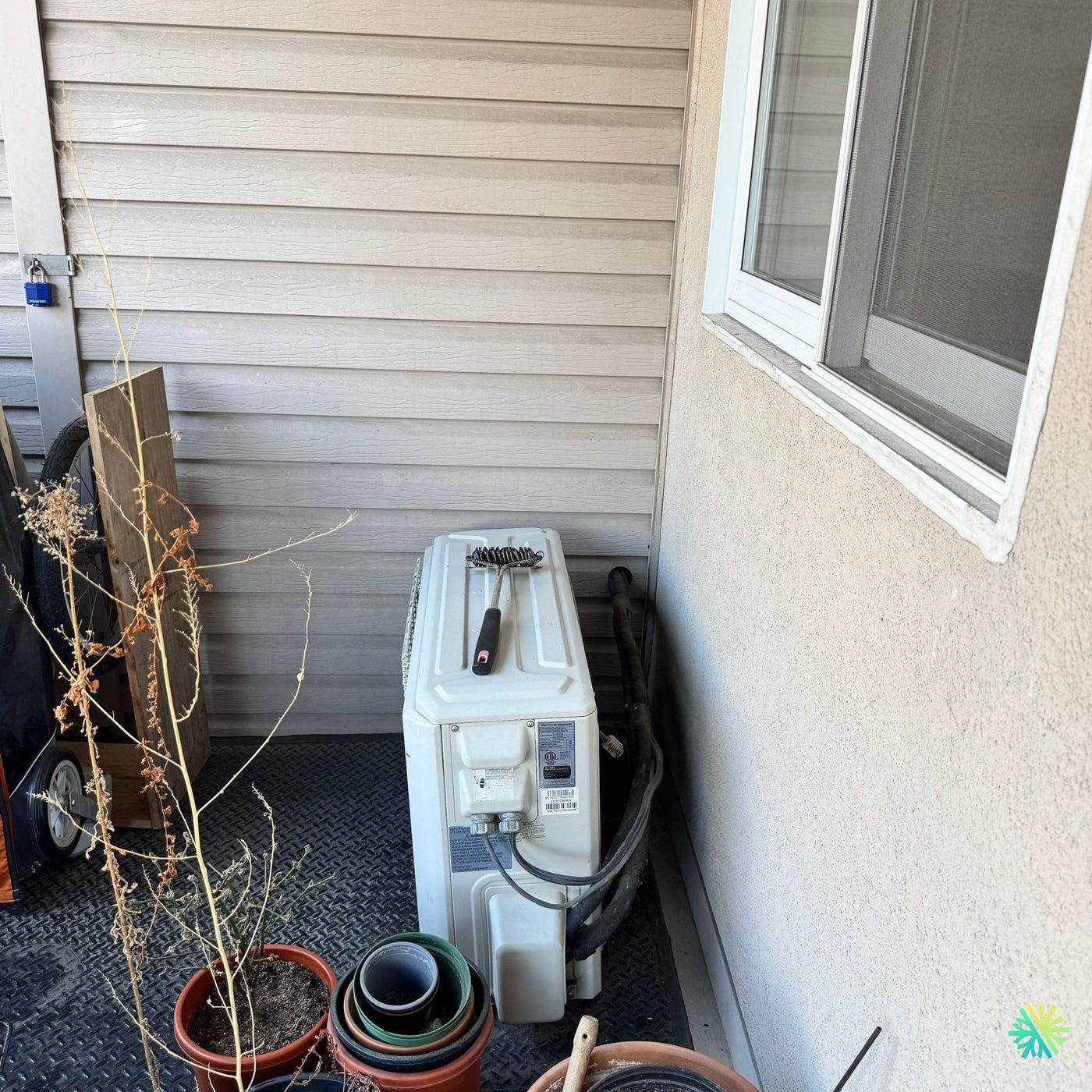 Réparation d’une thermopompe murale Fujitsu à Saint-Lambert