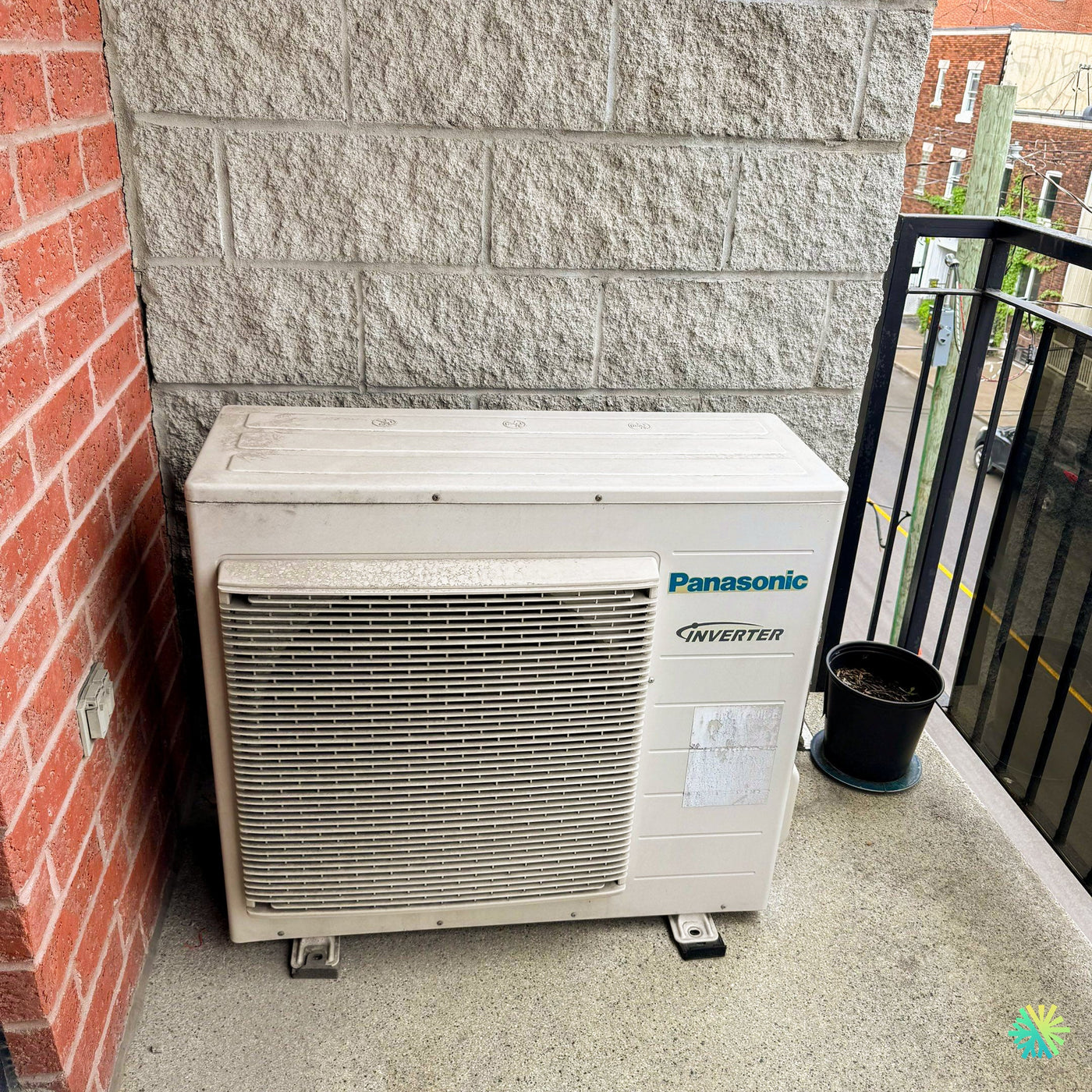 Thermopompe murale Daikin vs Panasonic : quel modèle haute efficacité choisir pour une maison québécoise typique ?