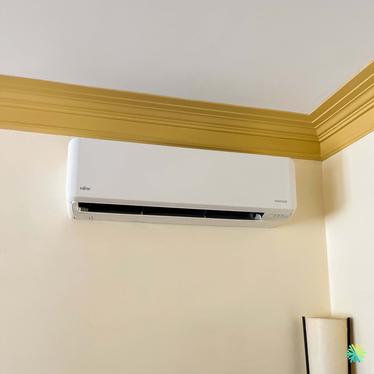 Installation d’une thermopompe murale Fujitsu AIRSTAGE Altair 500 à Saint-Paul-de-l’Île-aux-Noix sur la Rive-Sud