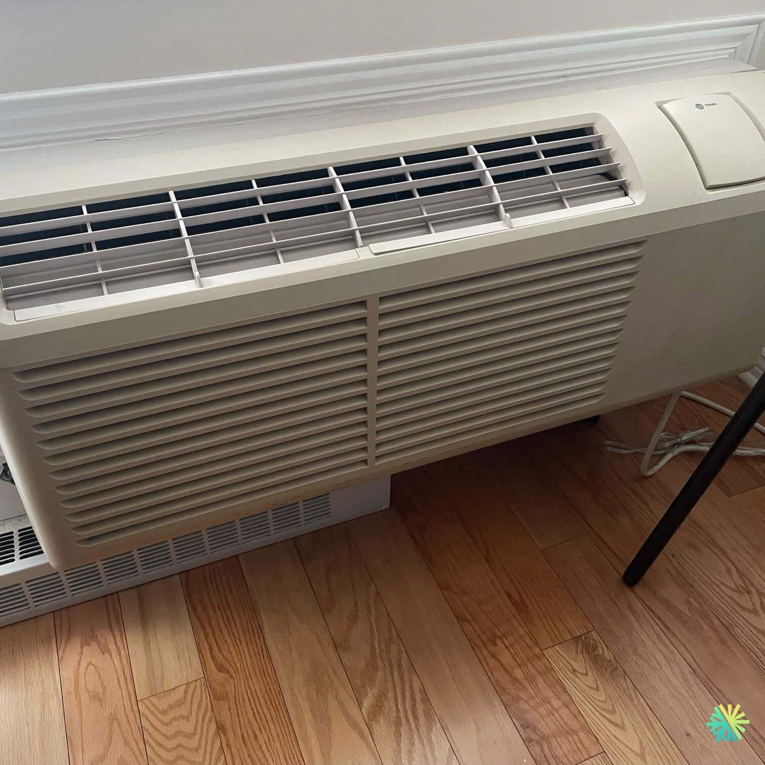 Repair of a PTAC system in Côte-Saint-Luc – AirGreen Climatisation ...