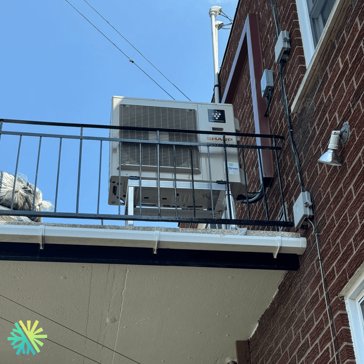 Installation d'une Thermopompe Murale Sharp ZU1 au Plateau-Mont-Royal