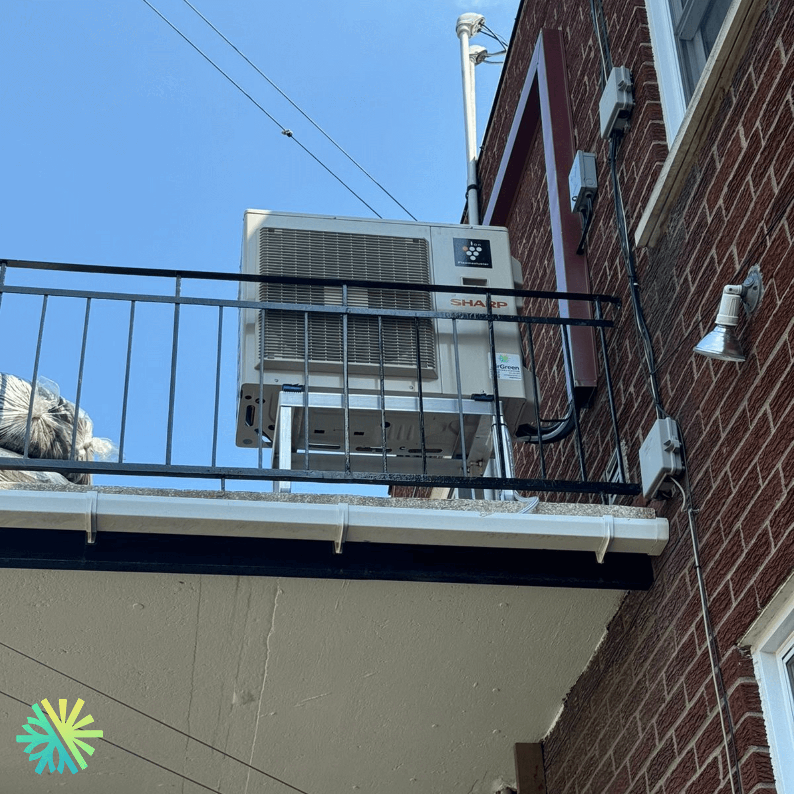 Installation d'une Thermopompe Murale Sharp ZU1 au Plateau-Mont-Royal