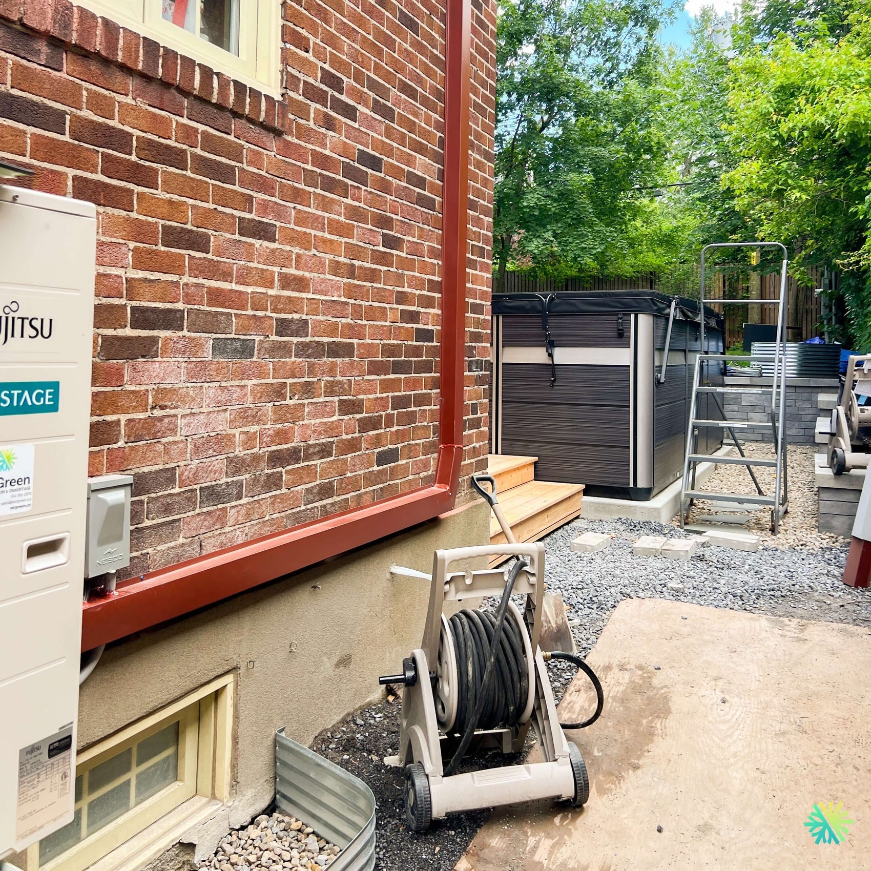 Installation d’une thermopompe double zone Fujitsu AIRSTAGE Aquila XLTH à Saint-Bruno-de-Montarville