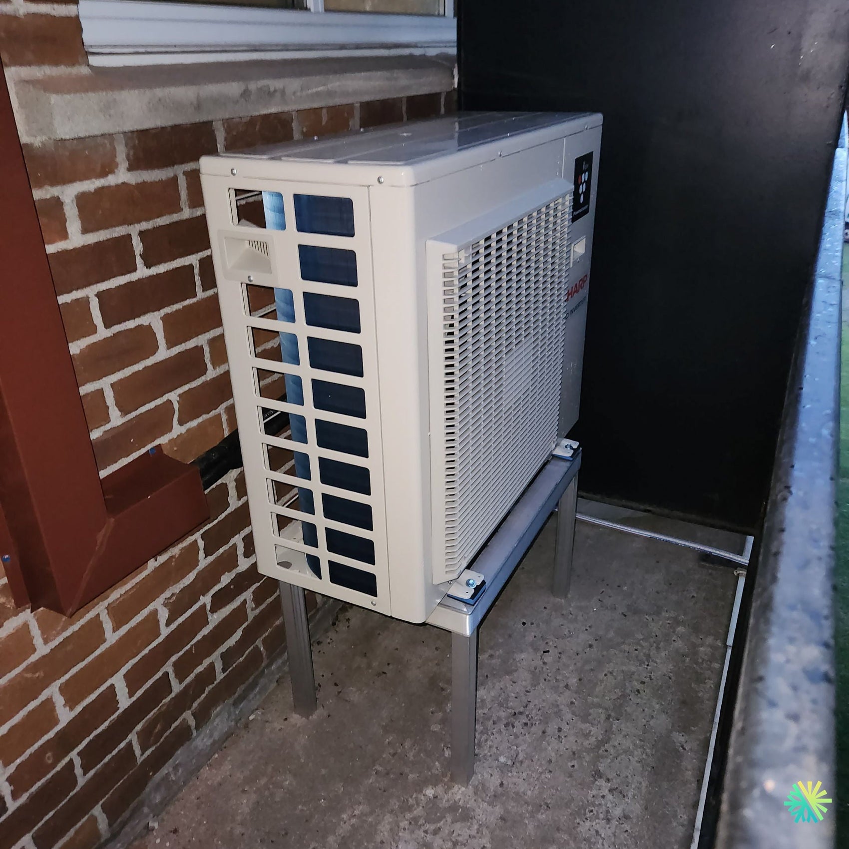 Installation d’une Sharp ZHU1 thermopompe murale à Rosemont–La Petite-Patrie