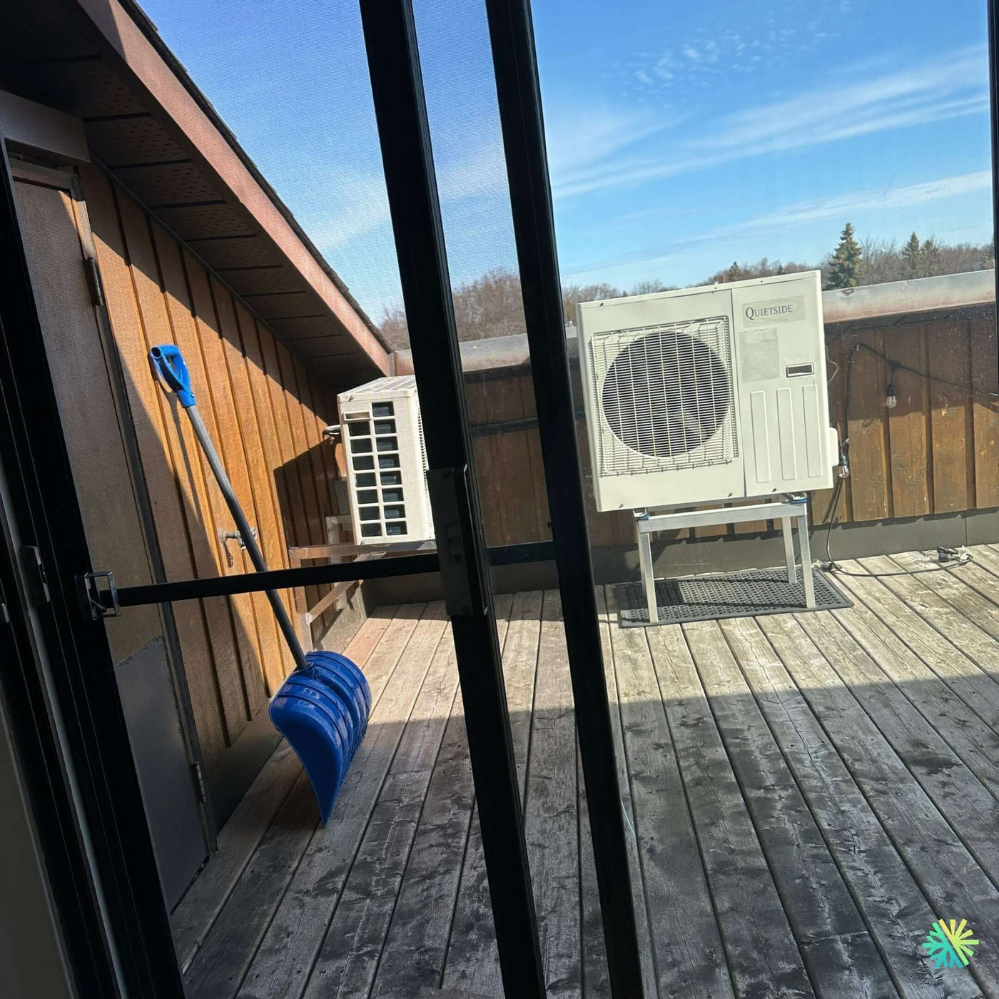 Réparation d’une thermopompe murale Quietside à Beaconsfield