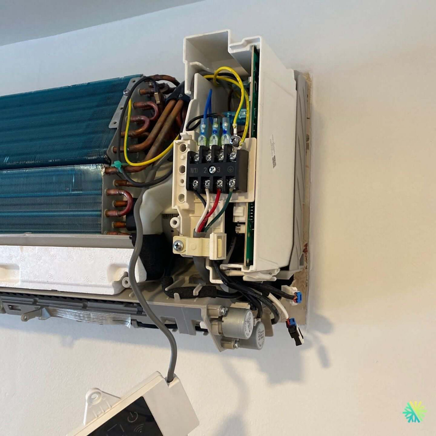 Réparation d’une thermopompe murale Fujitsu à Sainte-Julie