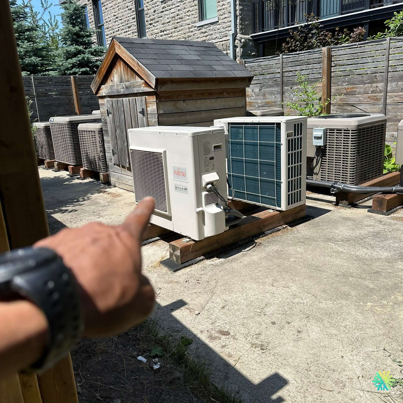 Réparation d’une thermopompe murale Fujitsu à Sainte-Thérèse