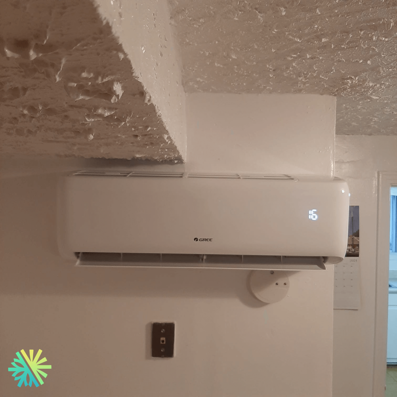 Installation d'une thermopompe murale Gree Livo GEN4 à Charlemagne, Rive-Nord