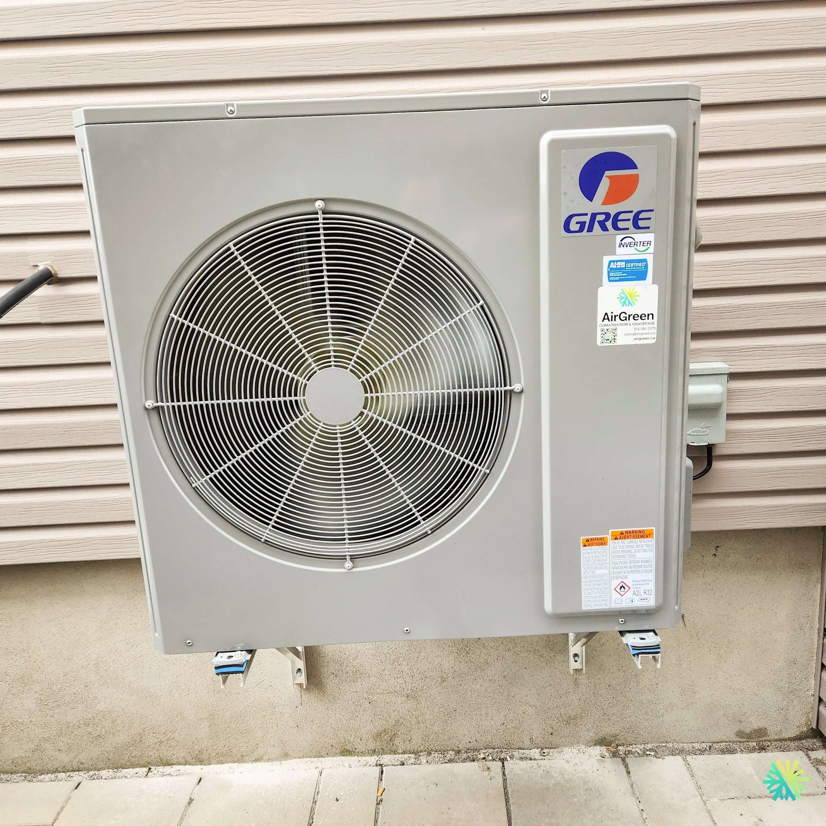 Installation d’une thermopompe centrale GREE à Kirkland : une solution CVAC discrète, performante et adaptée aux maisons de l’Ouest-de-l’Île