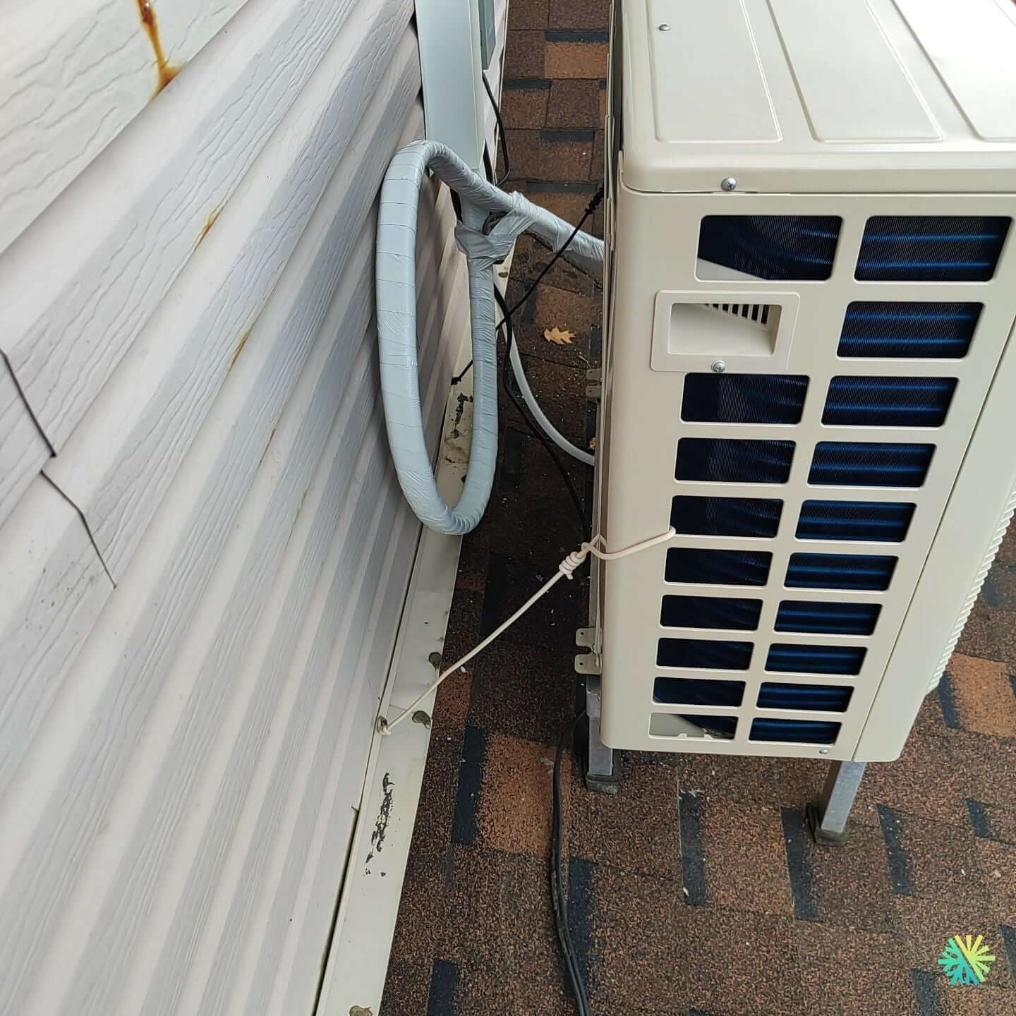 Réparation d’une thermopompe murale Midea à Rosemère