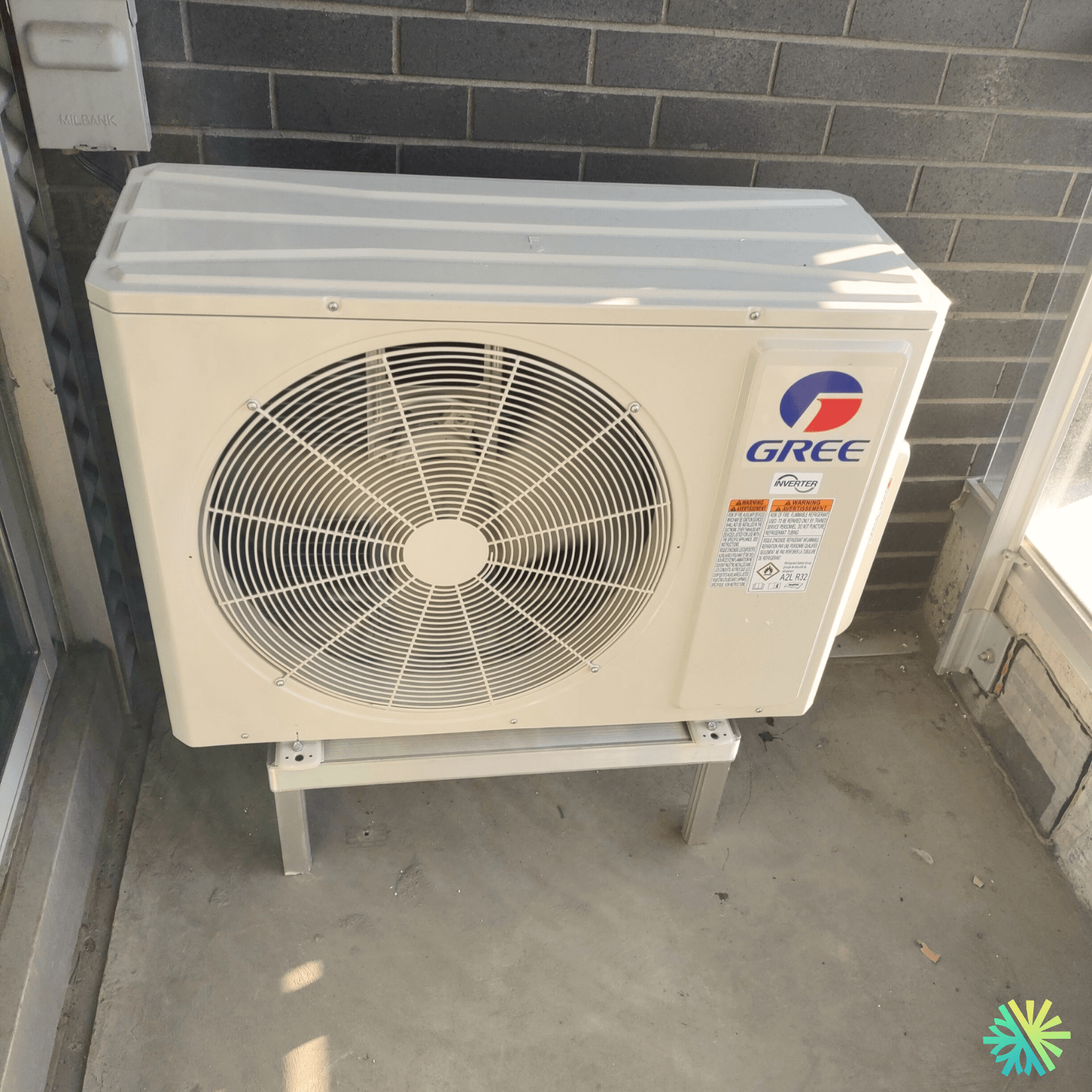 Installation d’une thermopompe murale Gree dans Le Sud-Ouest (Montréal)