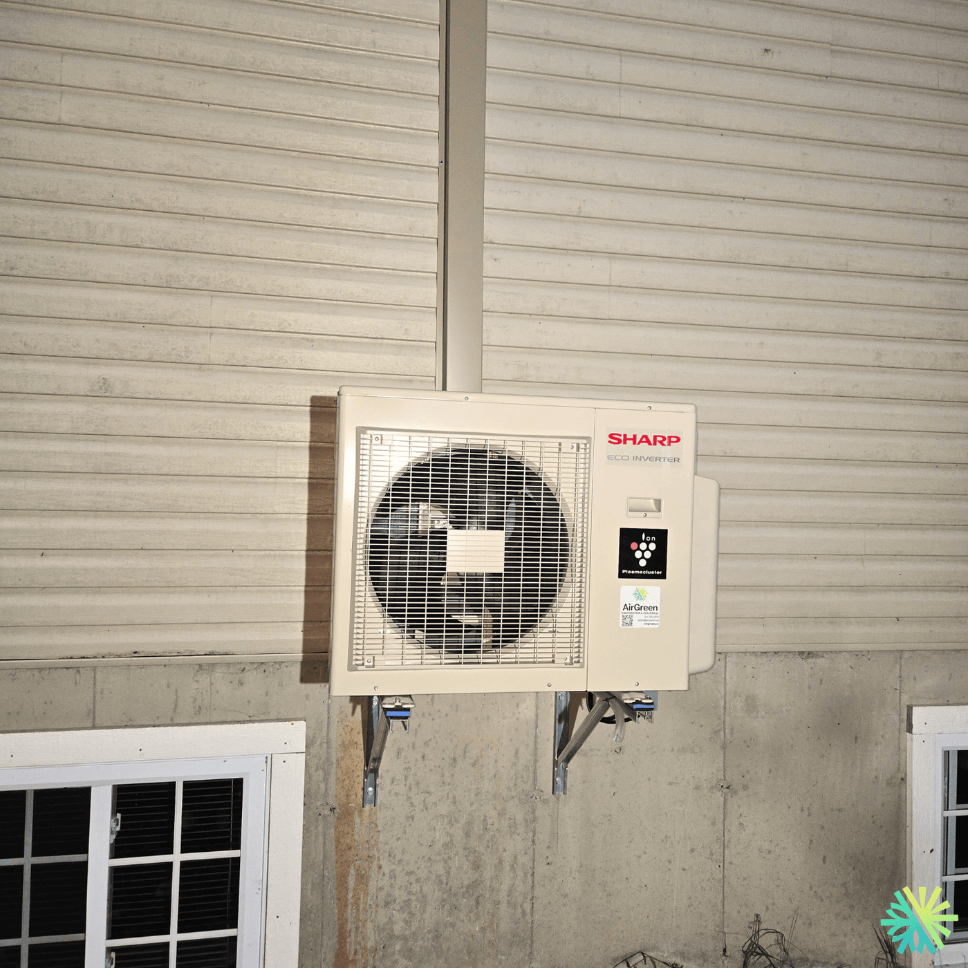 Installation d’une thermopompe murale Sharp à Saint-Laurent (Montréal)