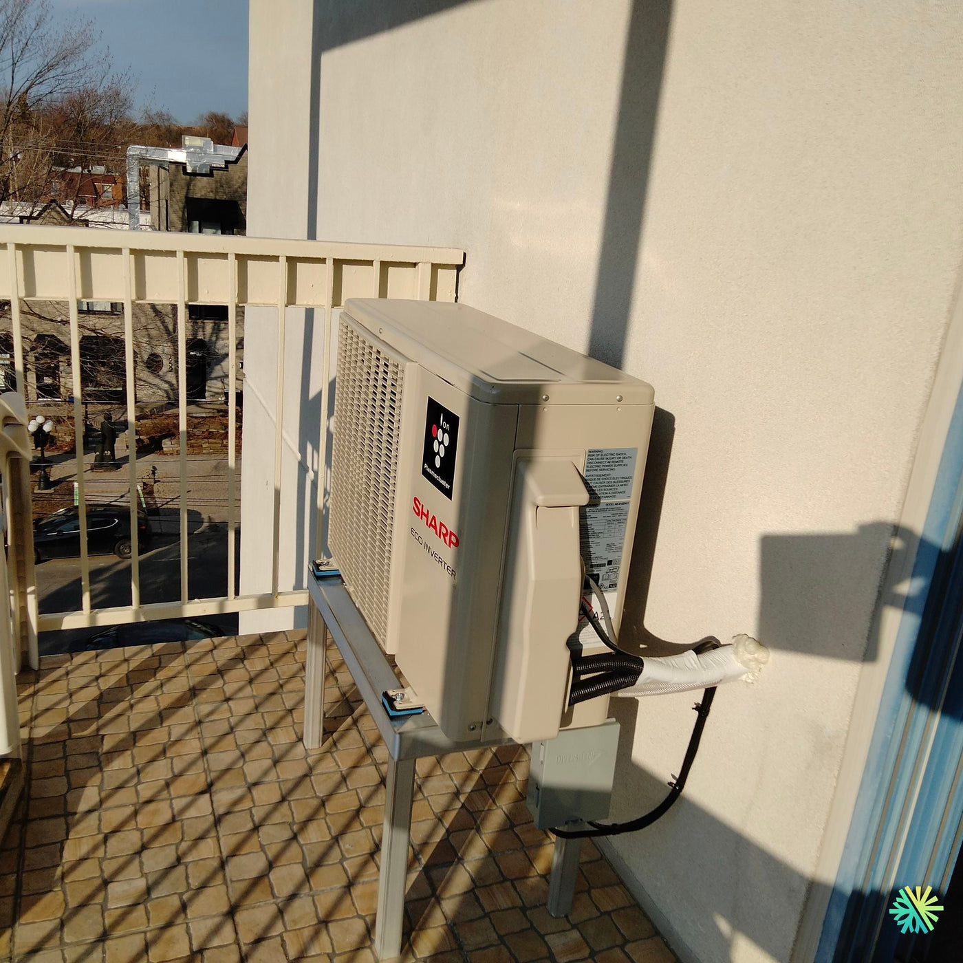 Installation d’une Sharp (série ZU1) thermopompe murale à Verdun